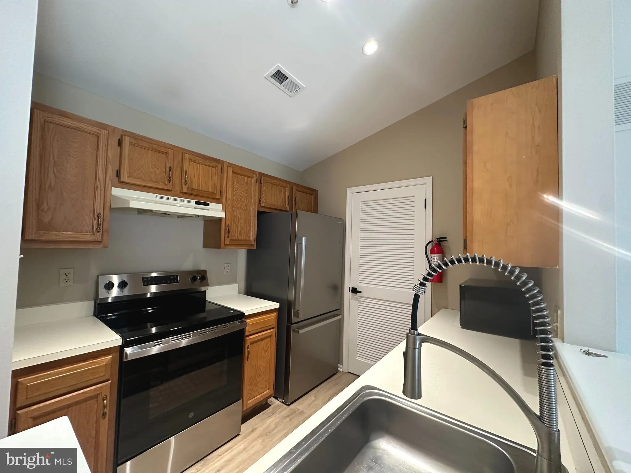 Mantua, New Jersey 08051, United States, 2 Bedrooms Bedrooms, ,2 BathroomsBathrooms,Residential,Coming Soon,202305