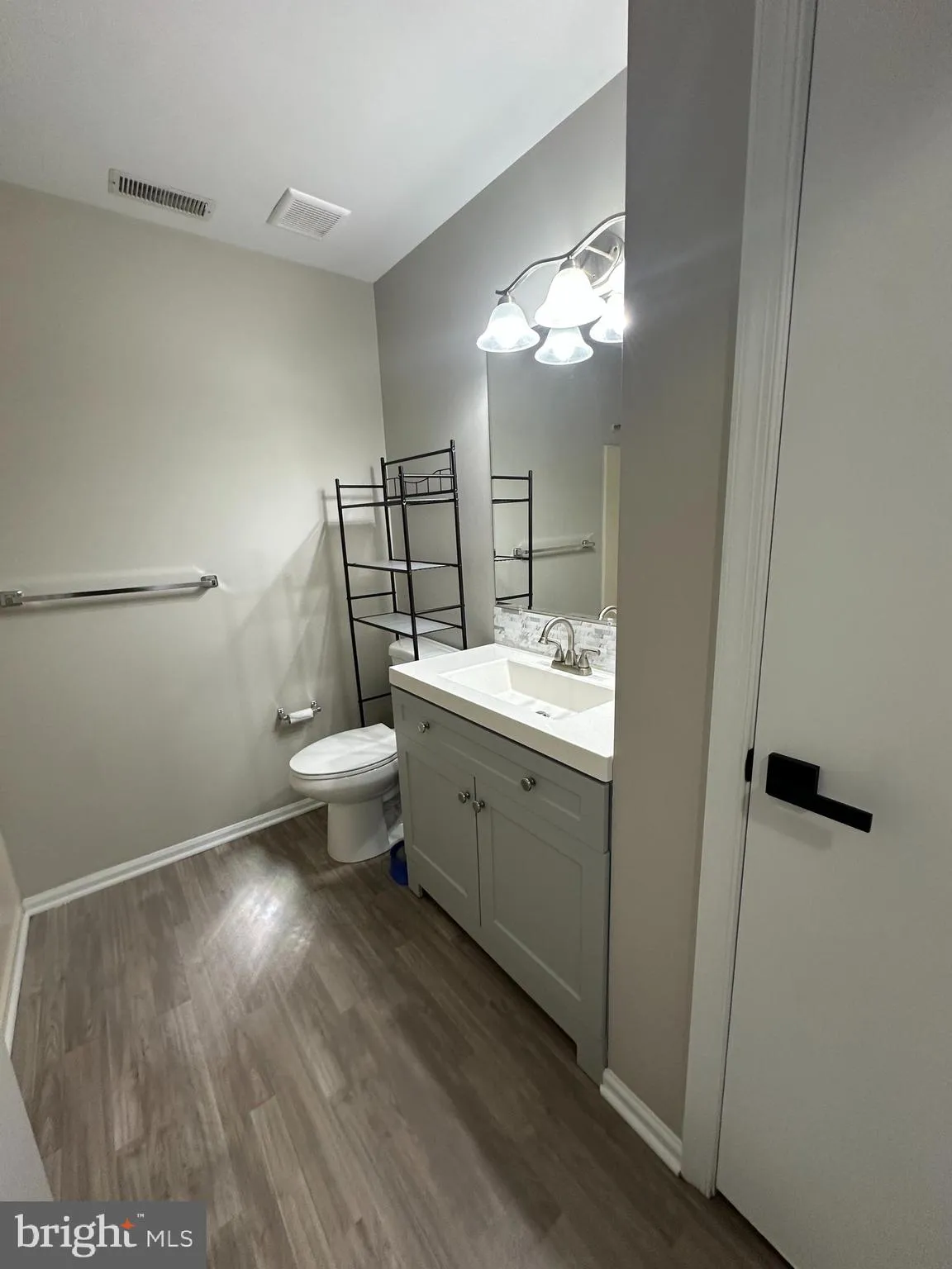 Mantua, New Jersey 08051, United States, 2 Bedrooms Bedrooms, ,2 BathroomsBathrooms,Residential,Coming Soon,202305