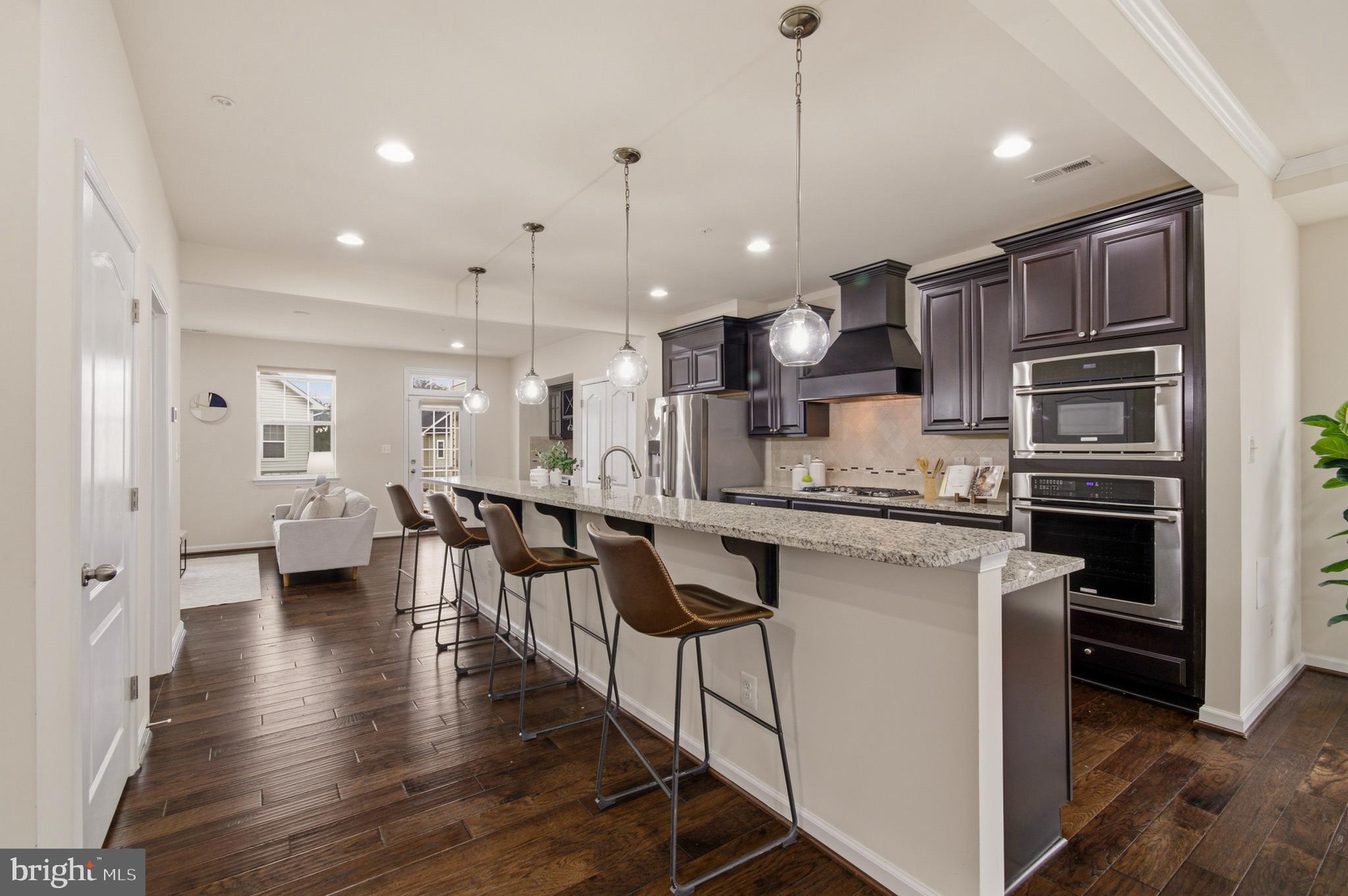 OXFORD SQUARE - Residential