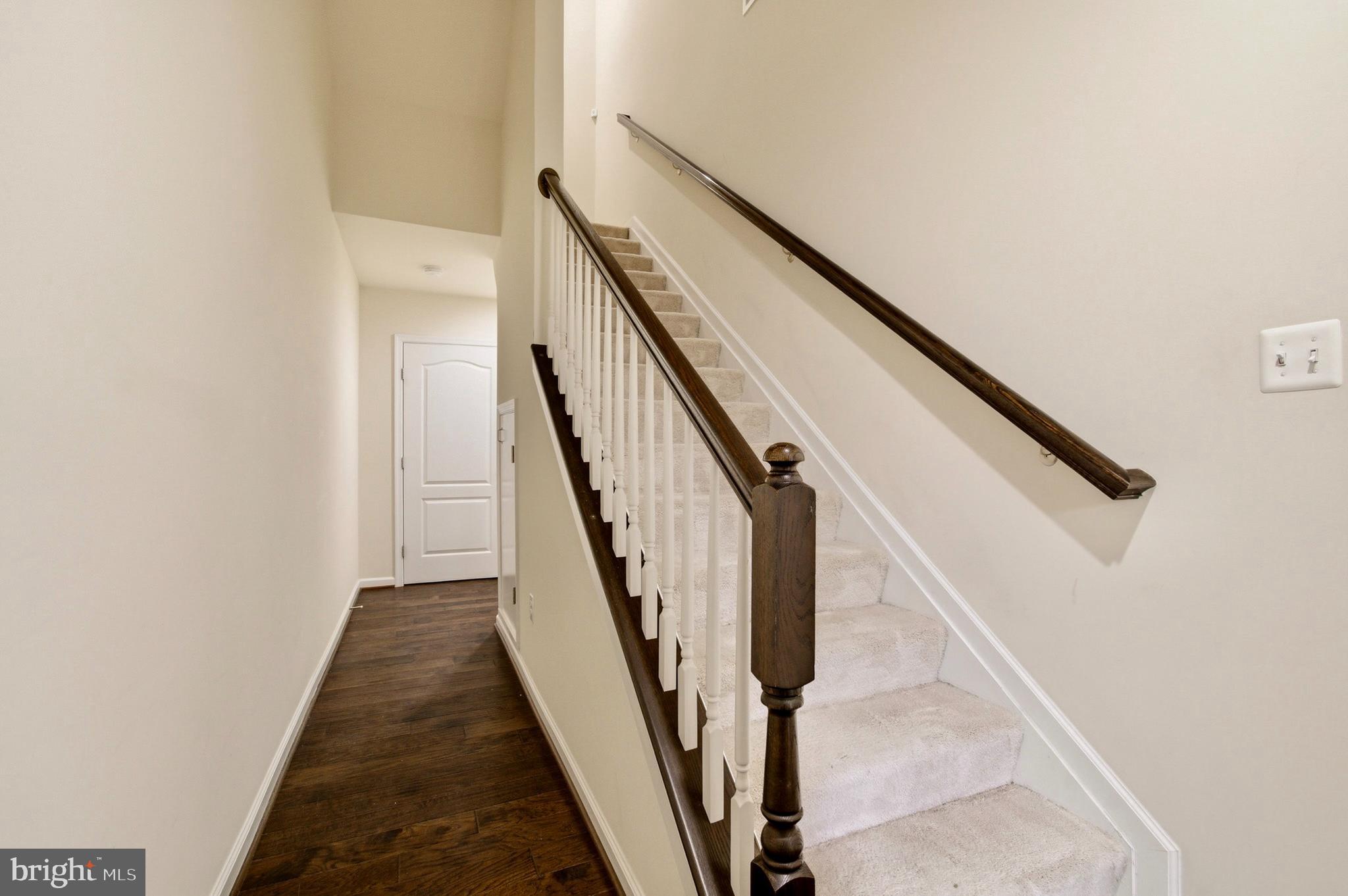 OXFORD SQUARE - Residential