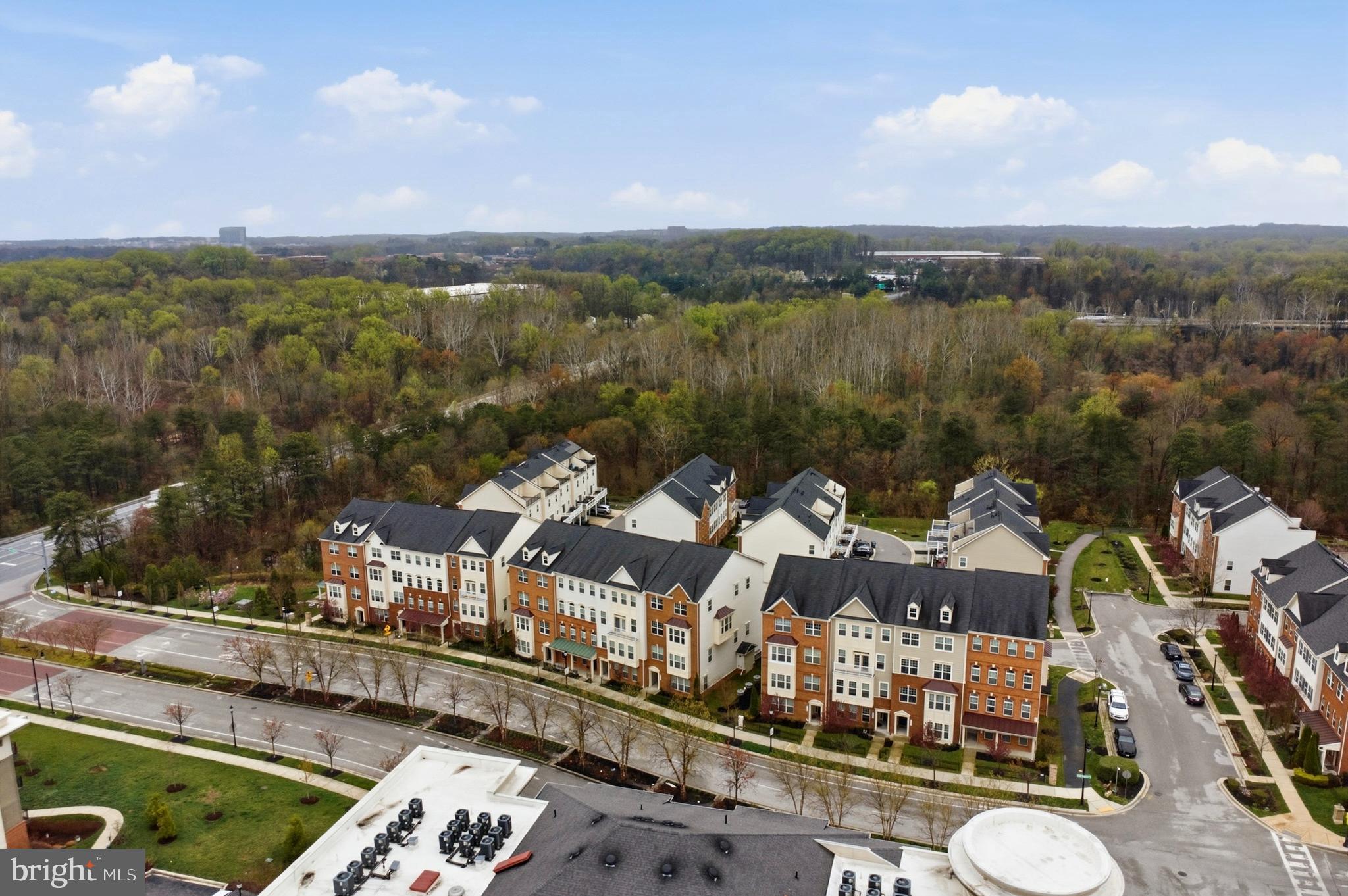 OXFORD SQUARE - Residential