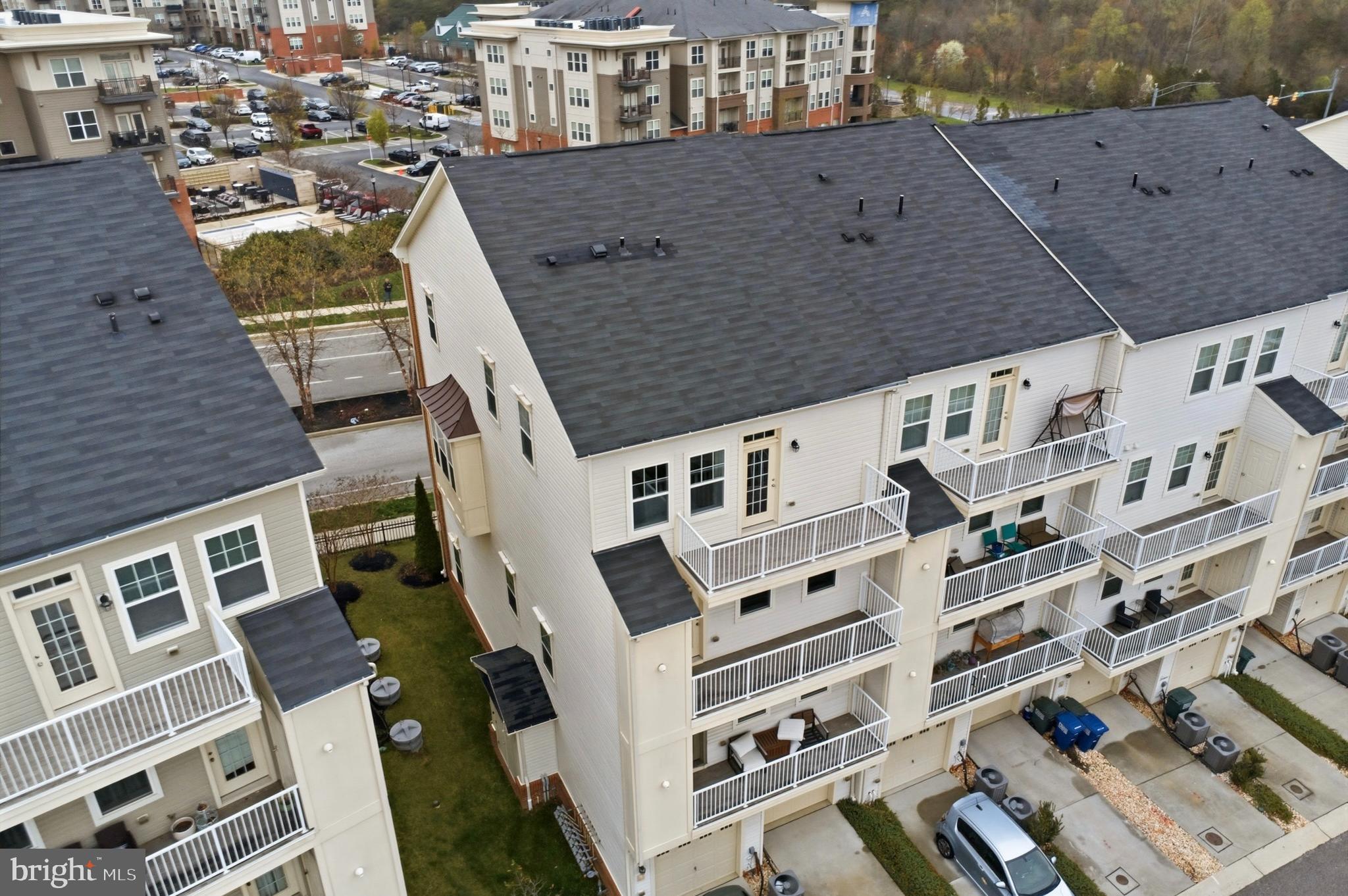 OXFORD SQUARE - Residential