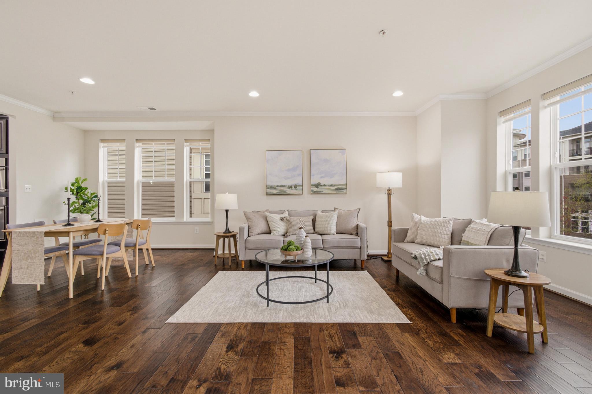 OXFORD SQUARE - Residential