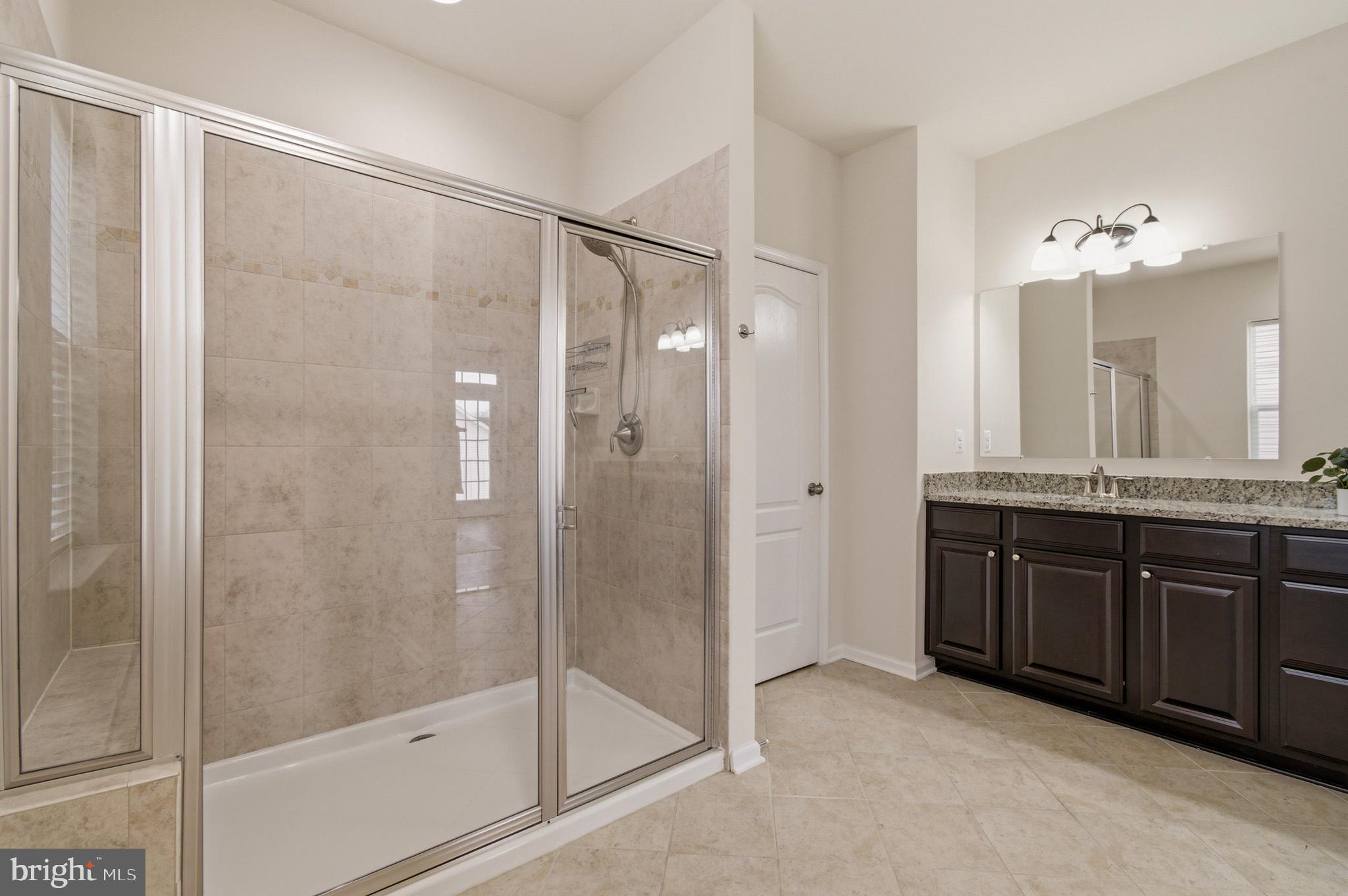 OXFORD SQUARE - Residential