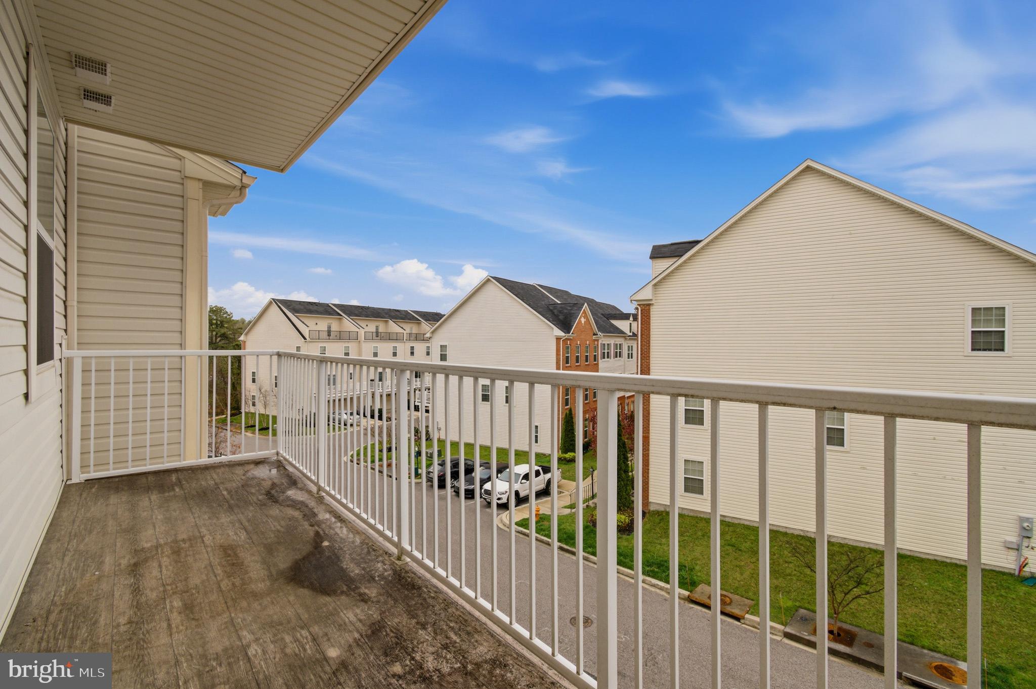 OXFORD SQUARE - Residential