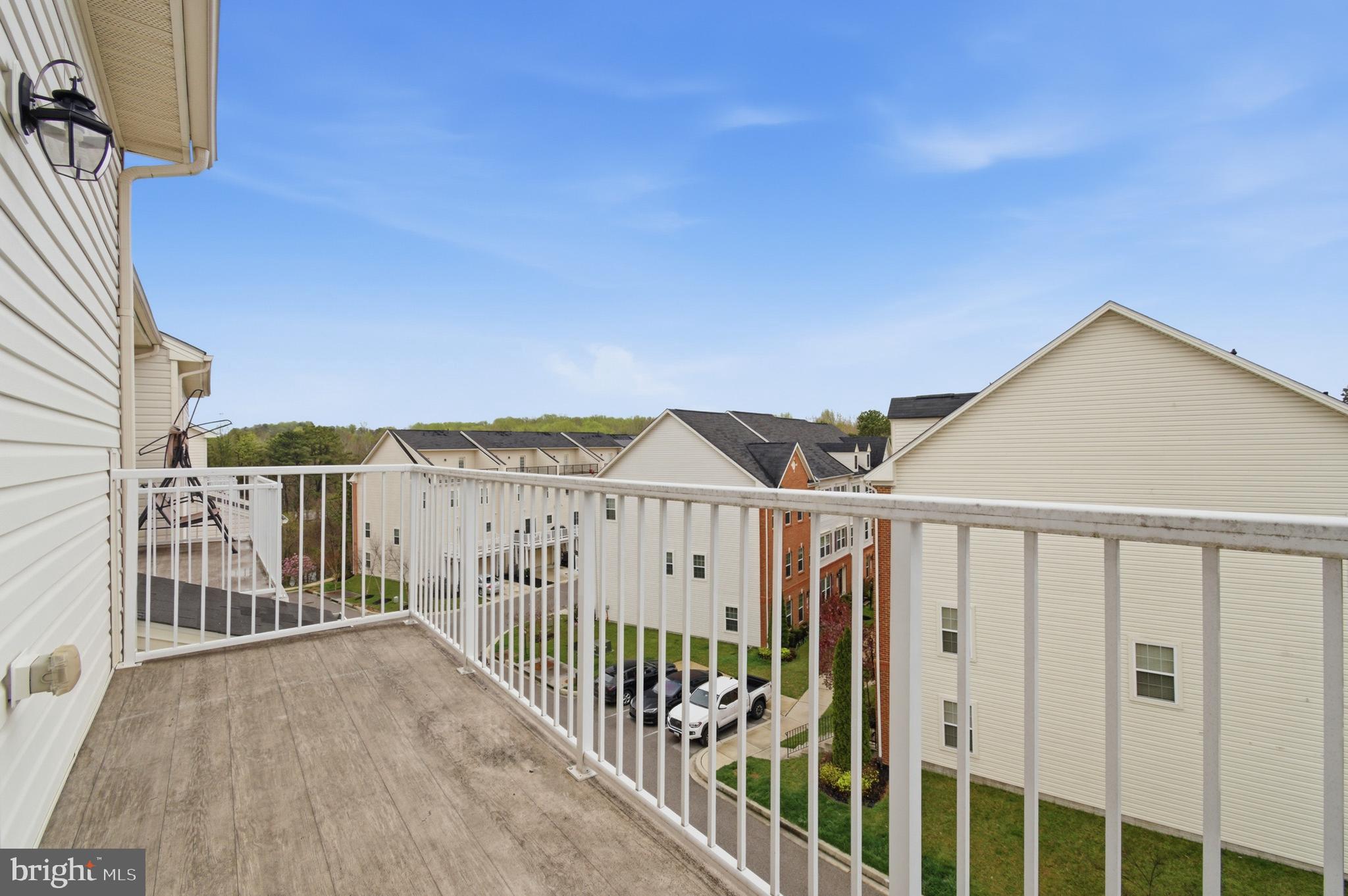 OXFORD SQUARE - Residential