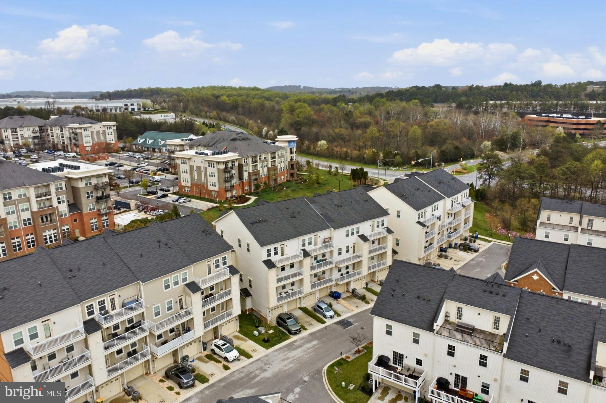 OXFORD SQUARE - Residential