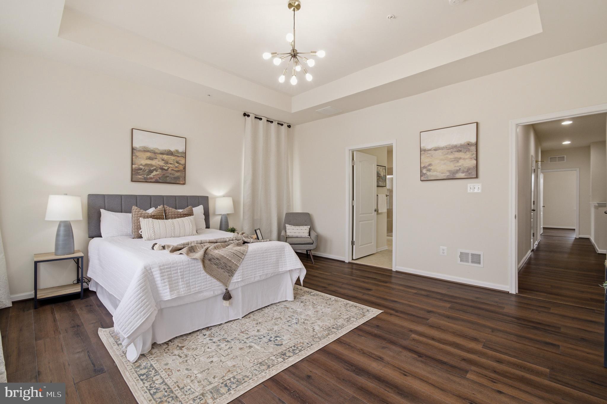 OXFORD SQUARE - Residential