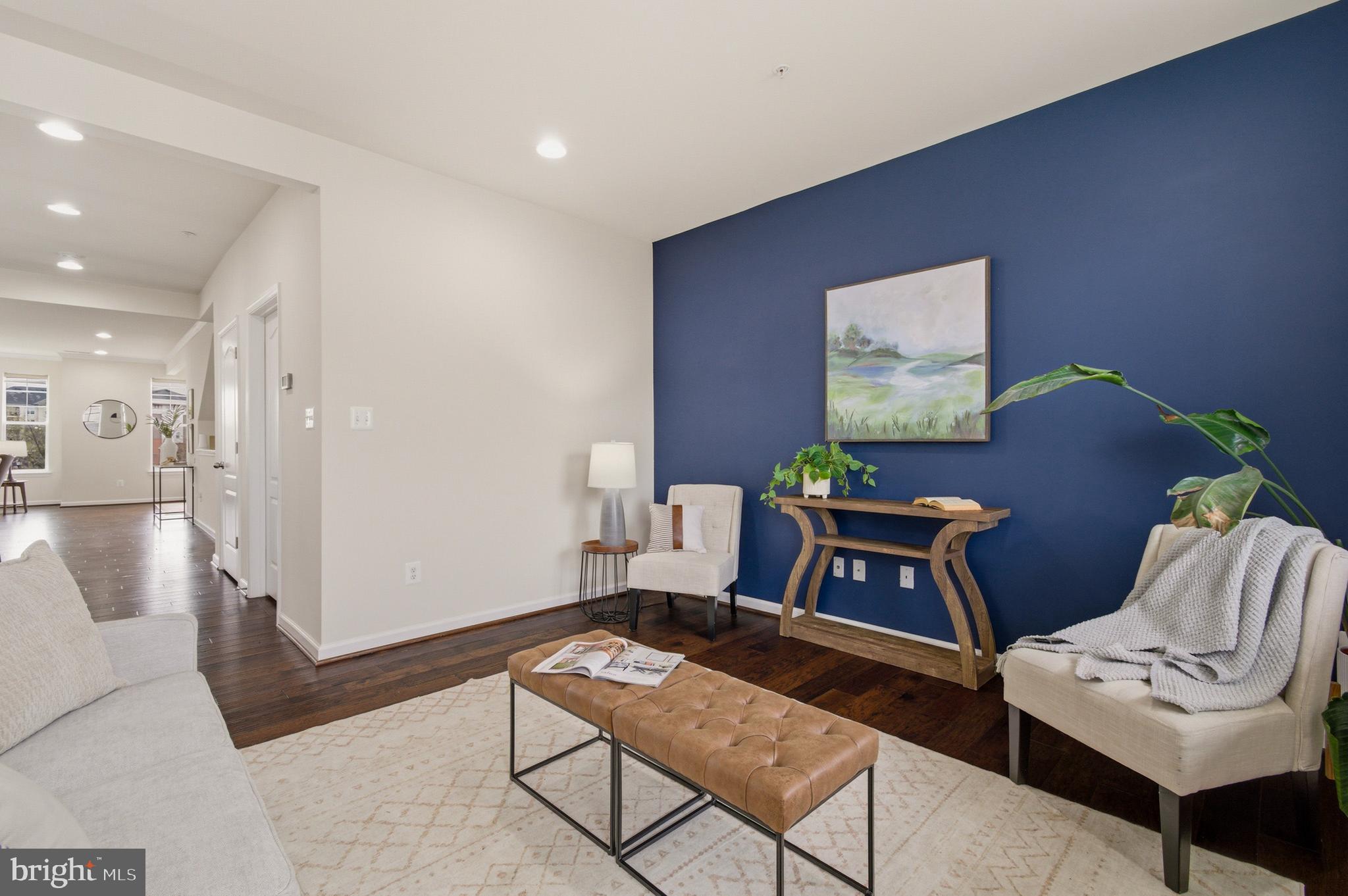 OXFORD SQUARE - Residential