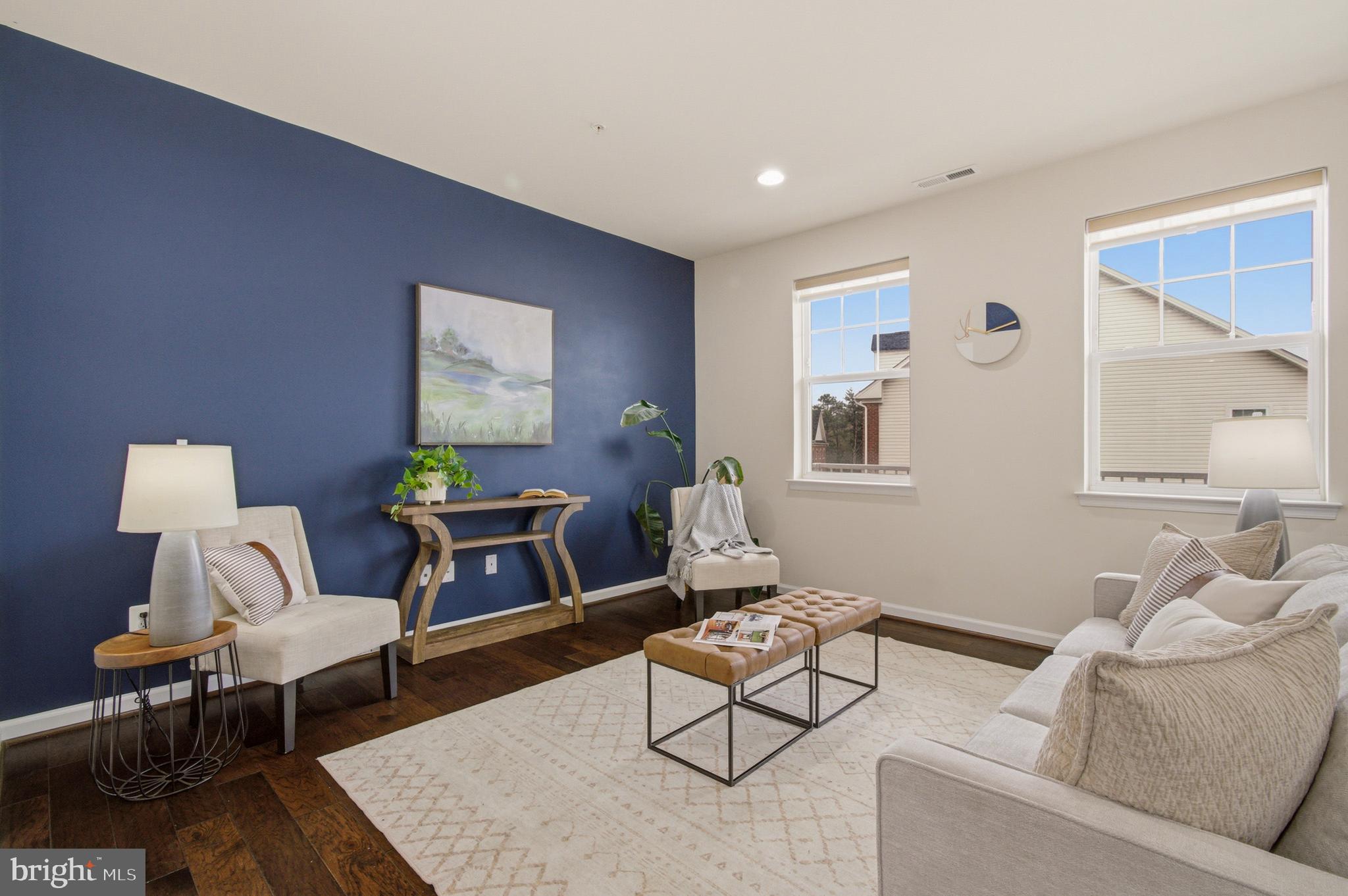 OXFORD SQUARE - Residential