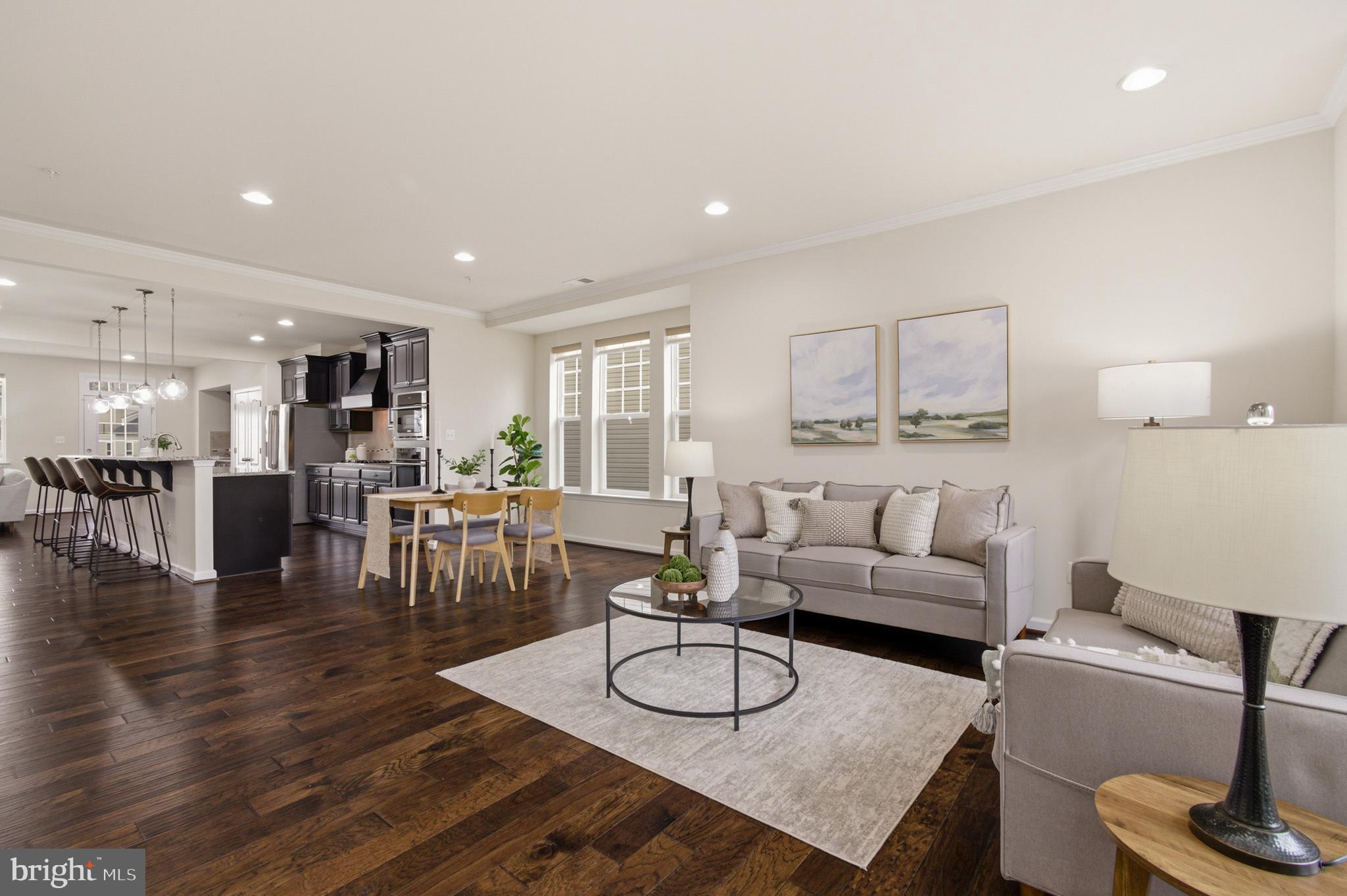 OXFORD SQUARE - Residential