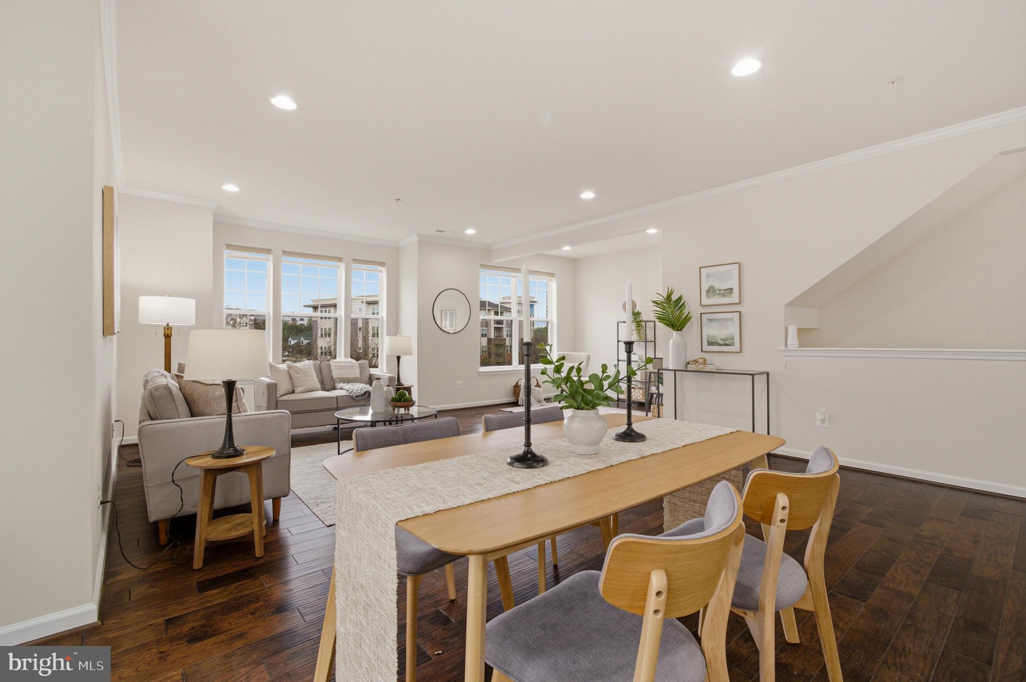 OXFORD SQUARE - Residential