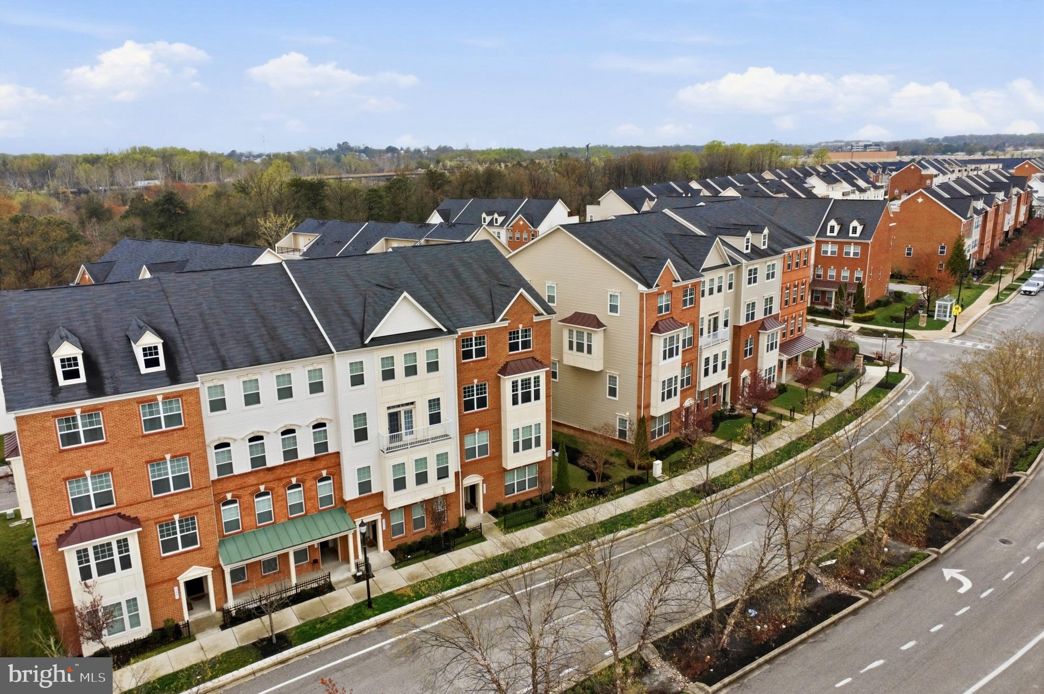 OXFORD SQUARE - Residential