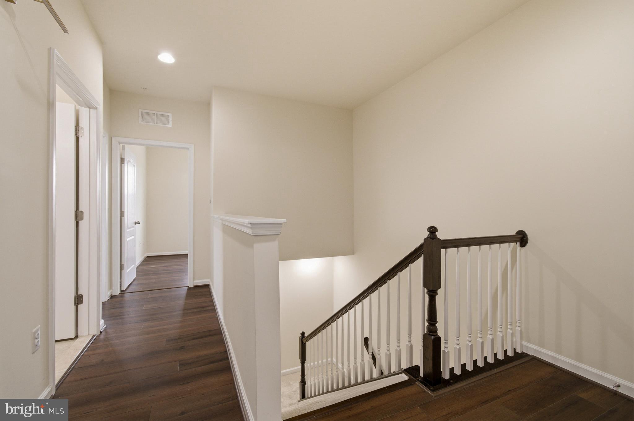 OXFORD SQUARE - Residential