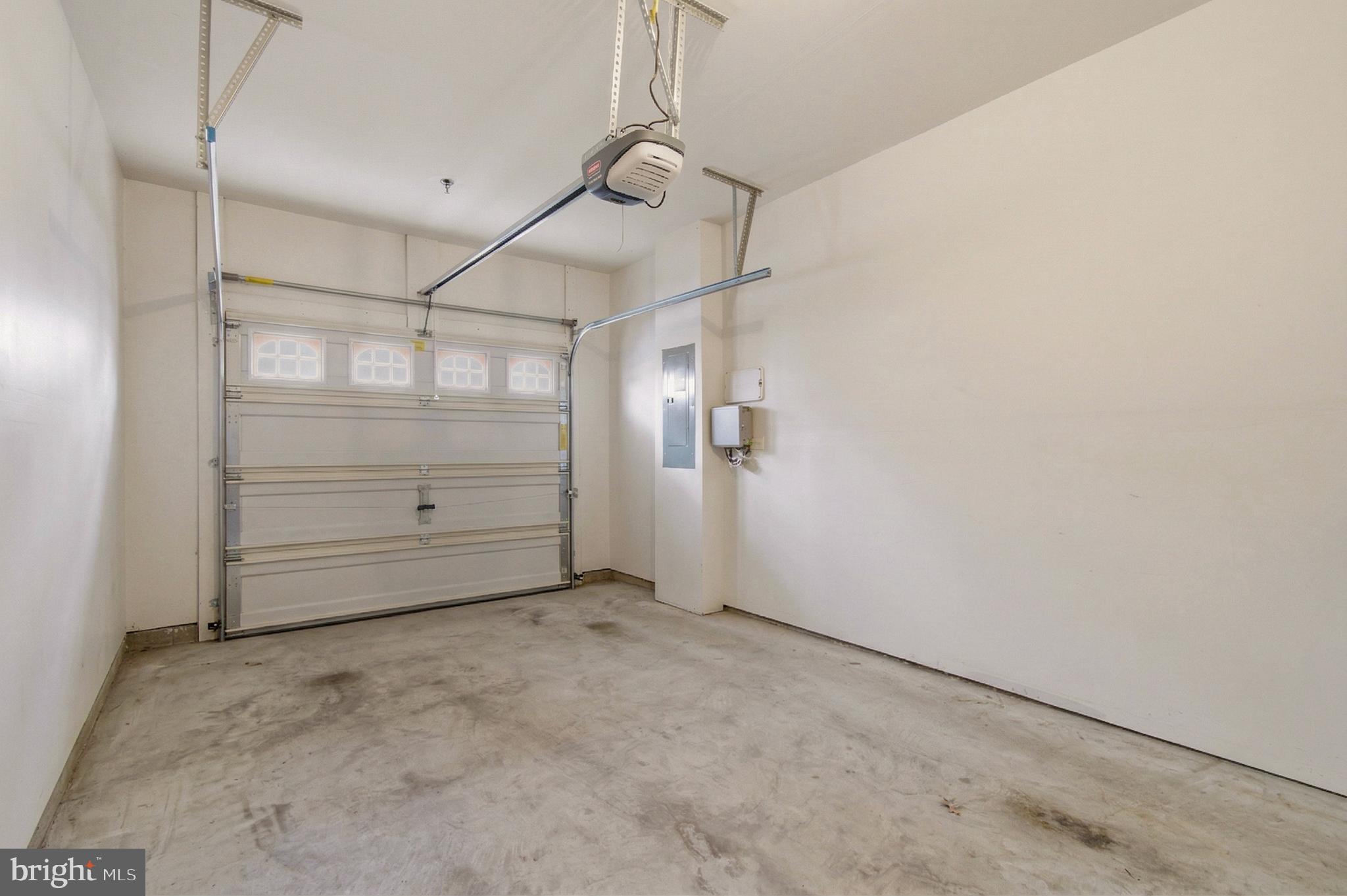 OXFORD SQUARE - Residential