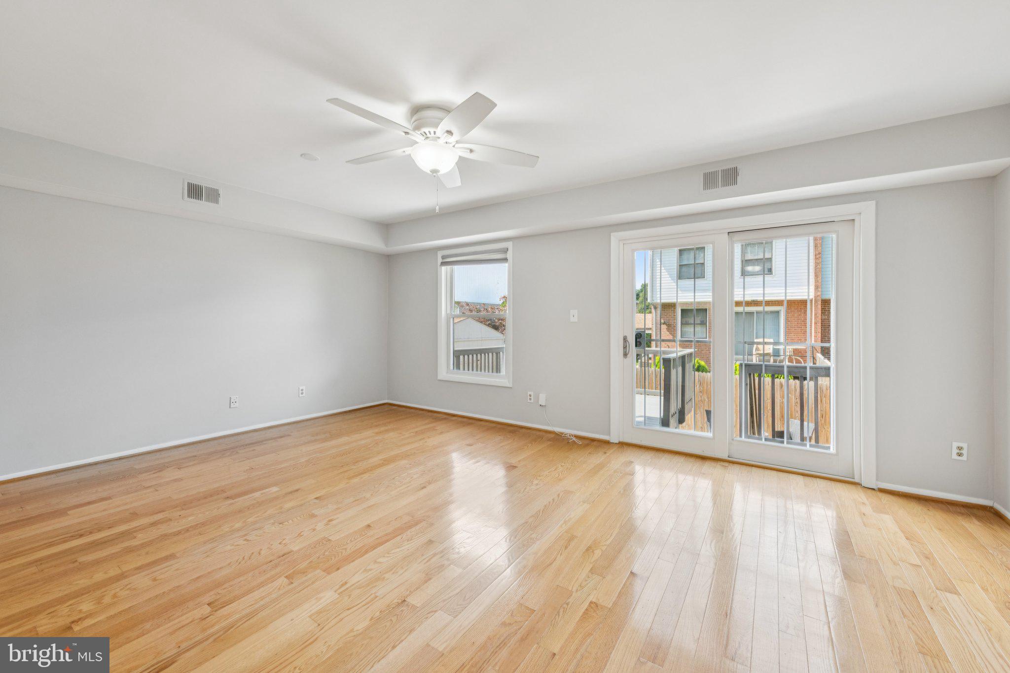 809 FLORAL PLACE NW