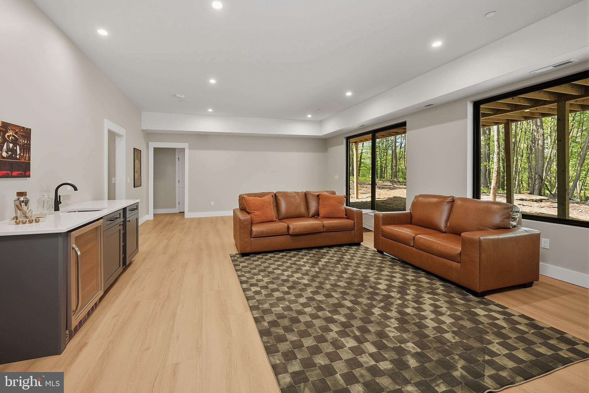 MOUNTAINSIDE - Residential