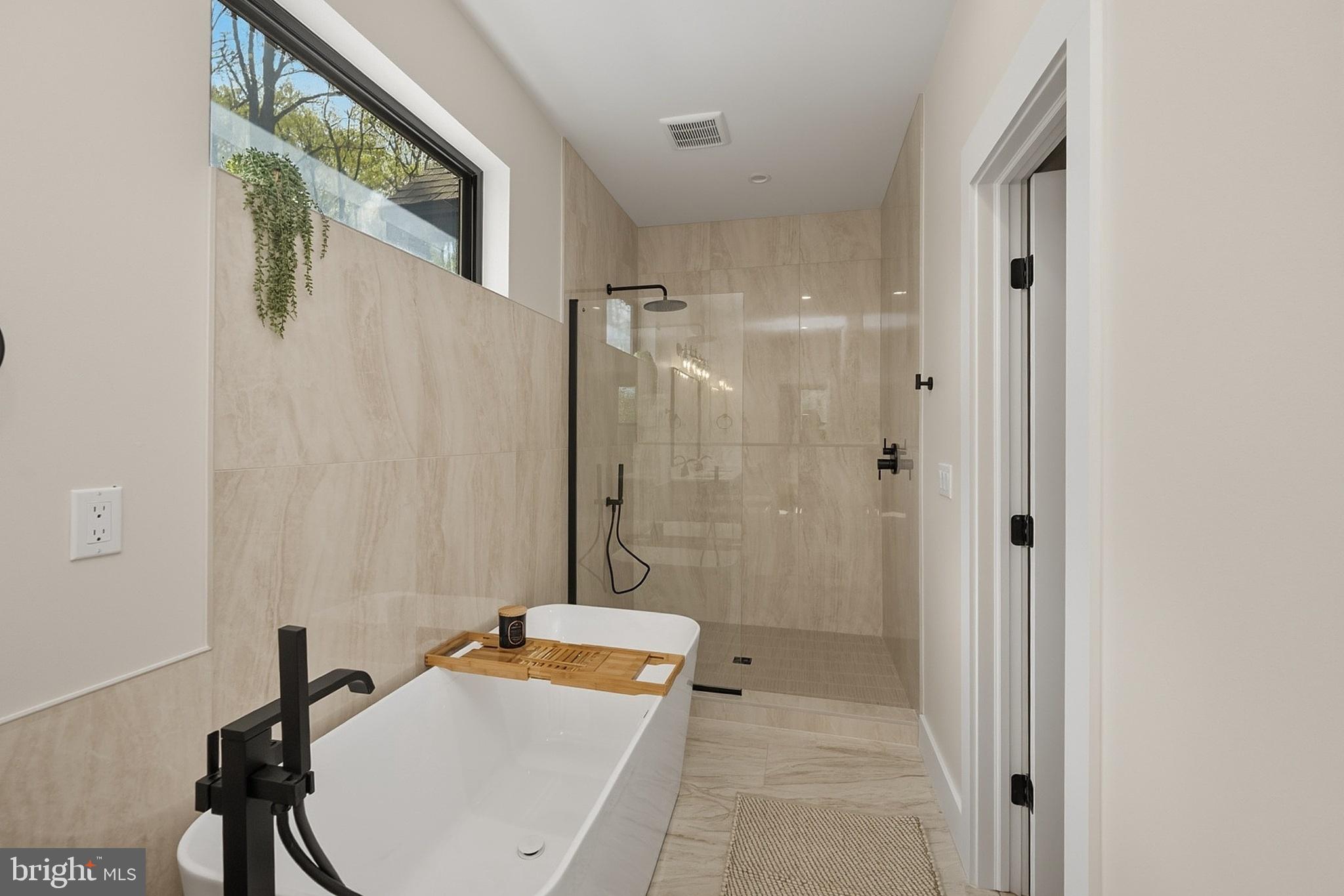 MOUNTAINSIDE - Residential