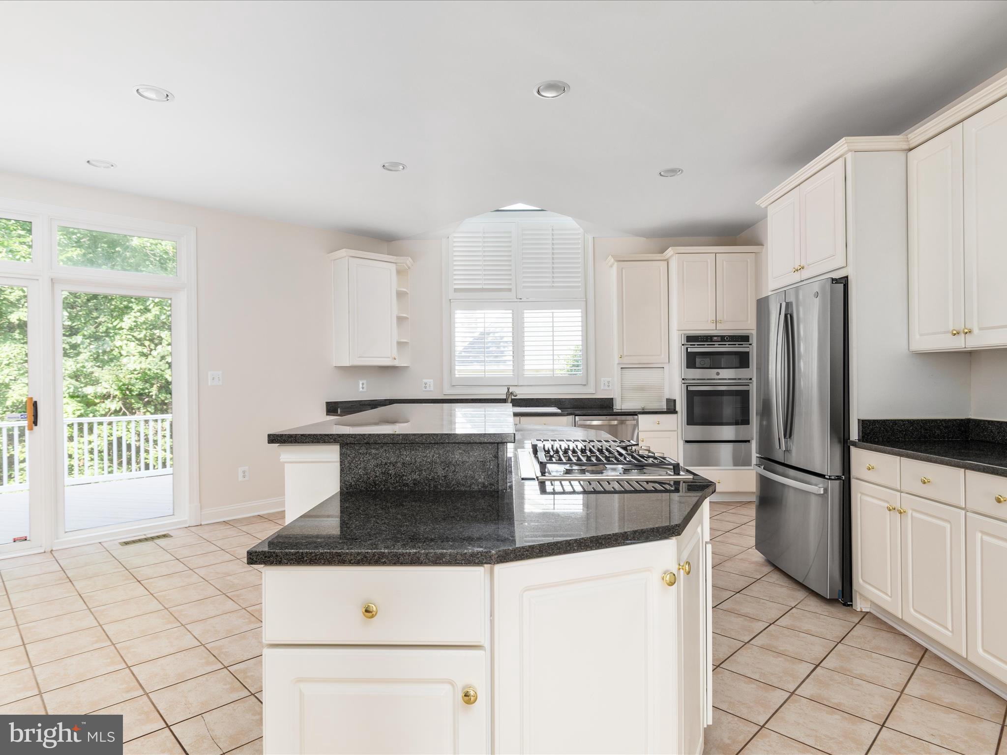 RESTON - Residential