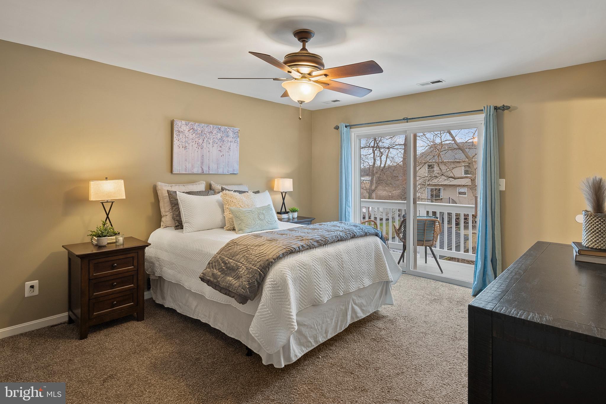 SELBY ON THE BAY - Residential