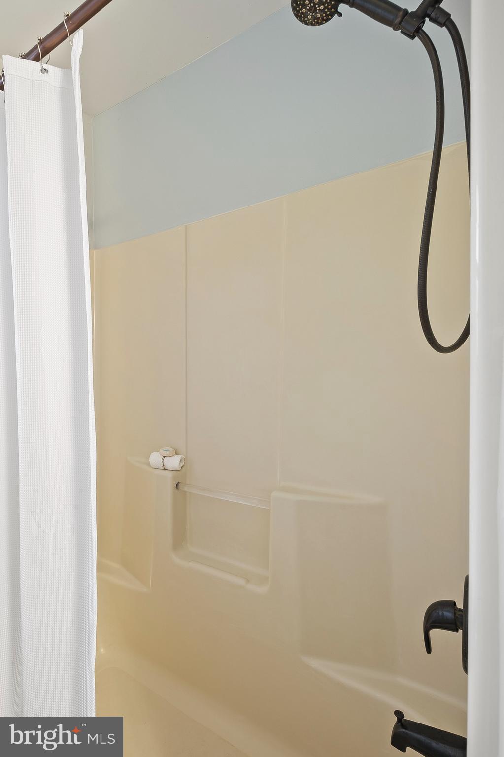 SELBY ON THE BAY - Residential