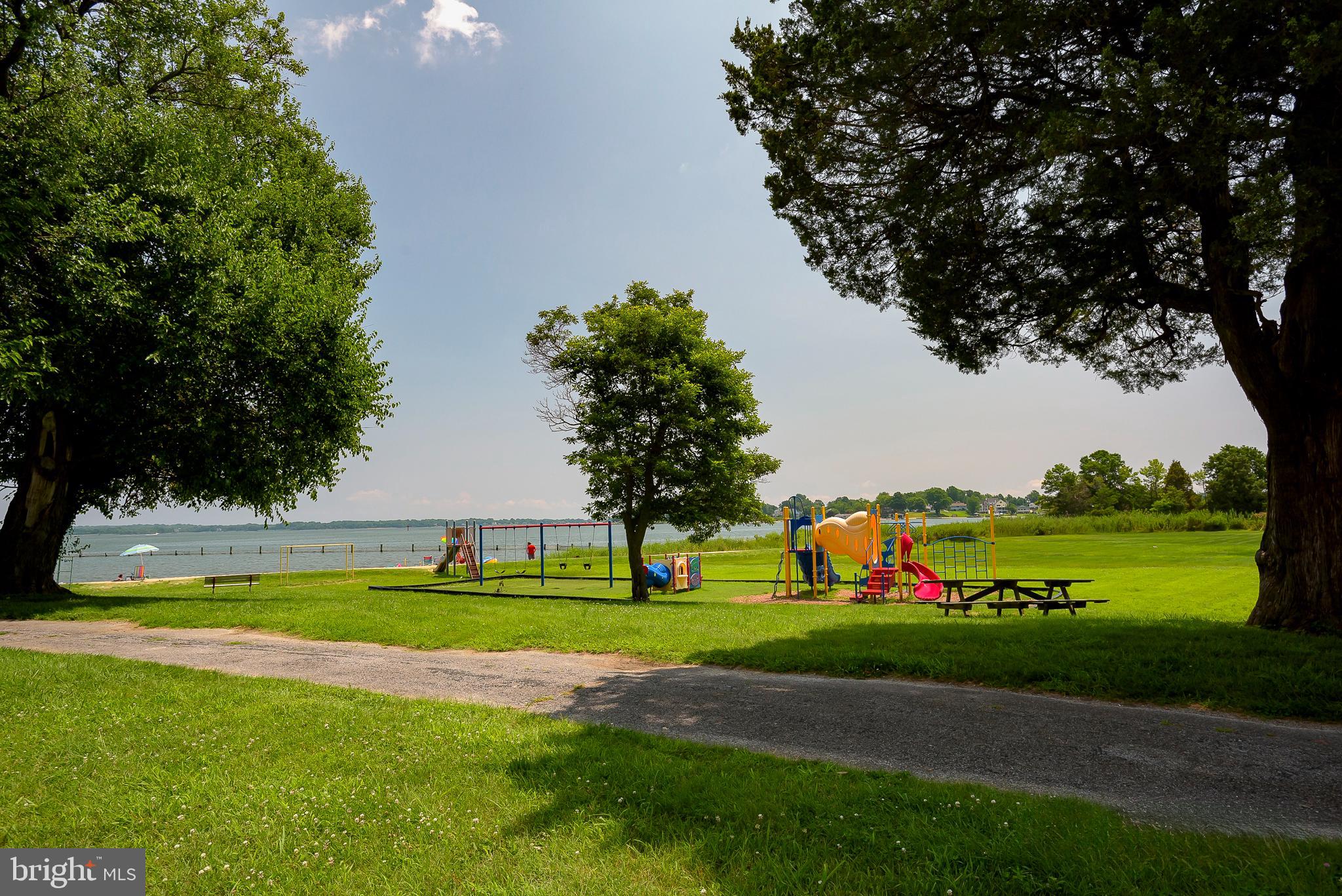 SELBY ON THE BAY - Residential