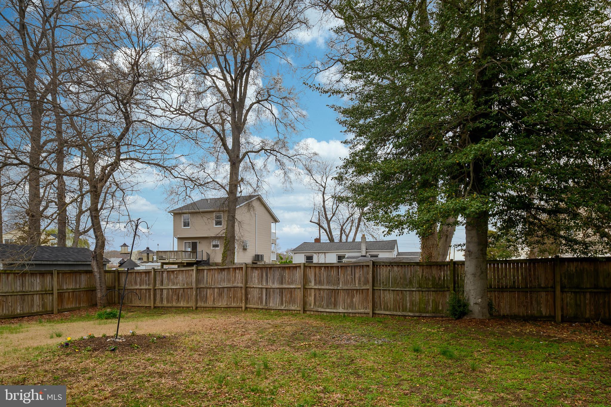 SELBY ON THE BAY - Residential