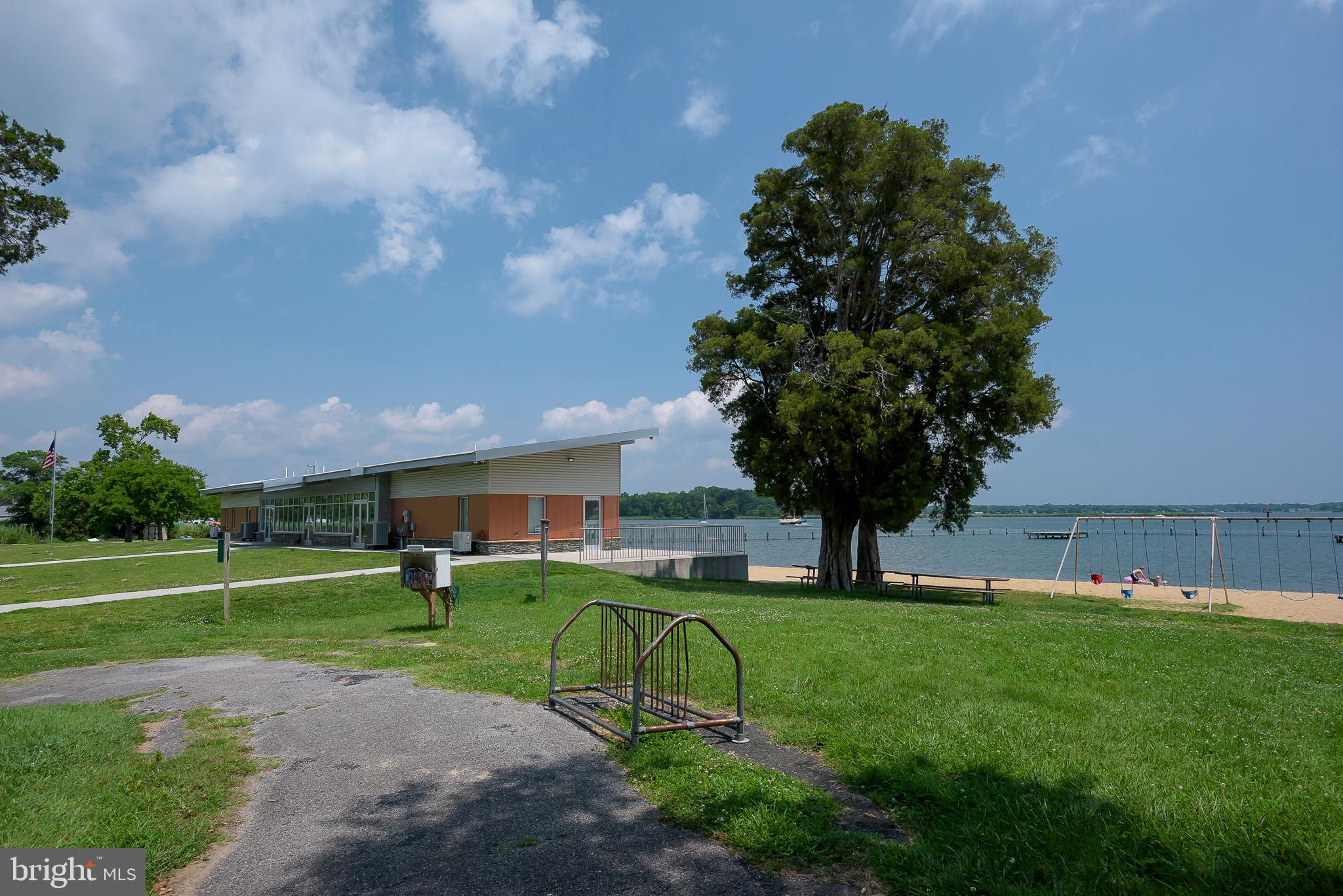 SELBY ON THE BAY - Residential