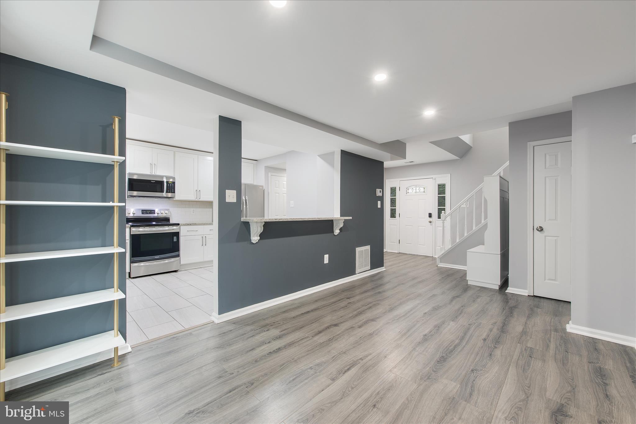 FOX RUN ESTATES - Residential