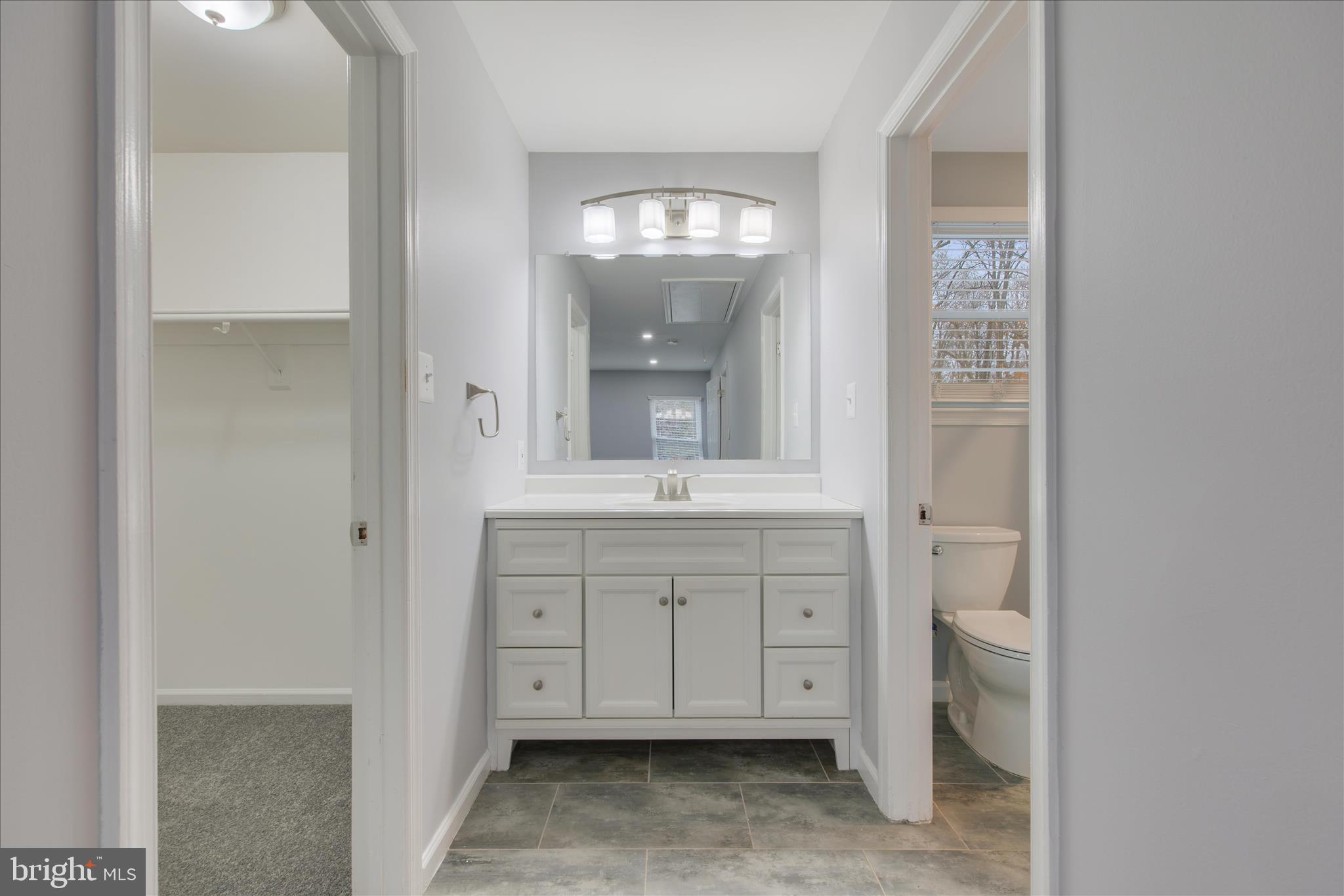 FOX RUN ESTATES - Residential