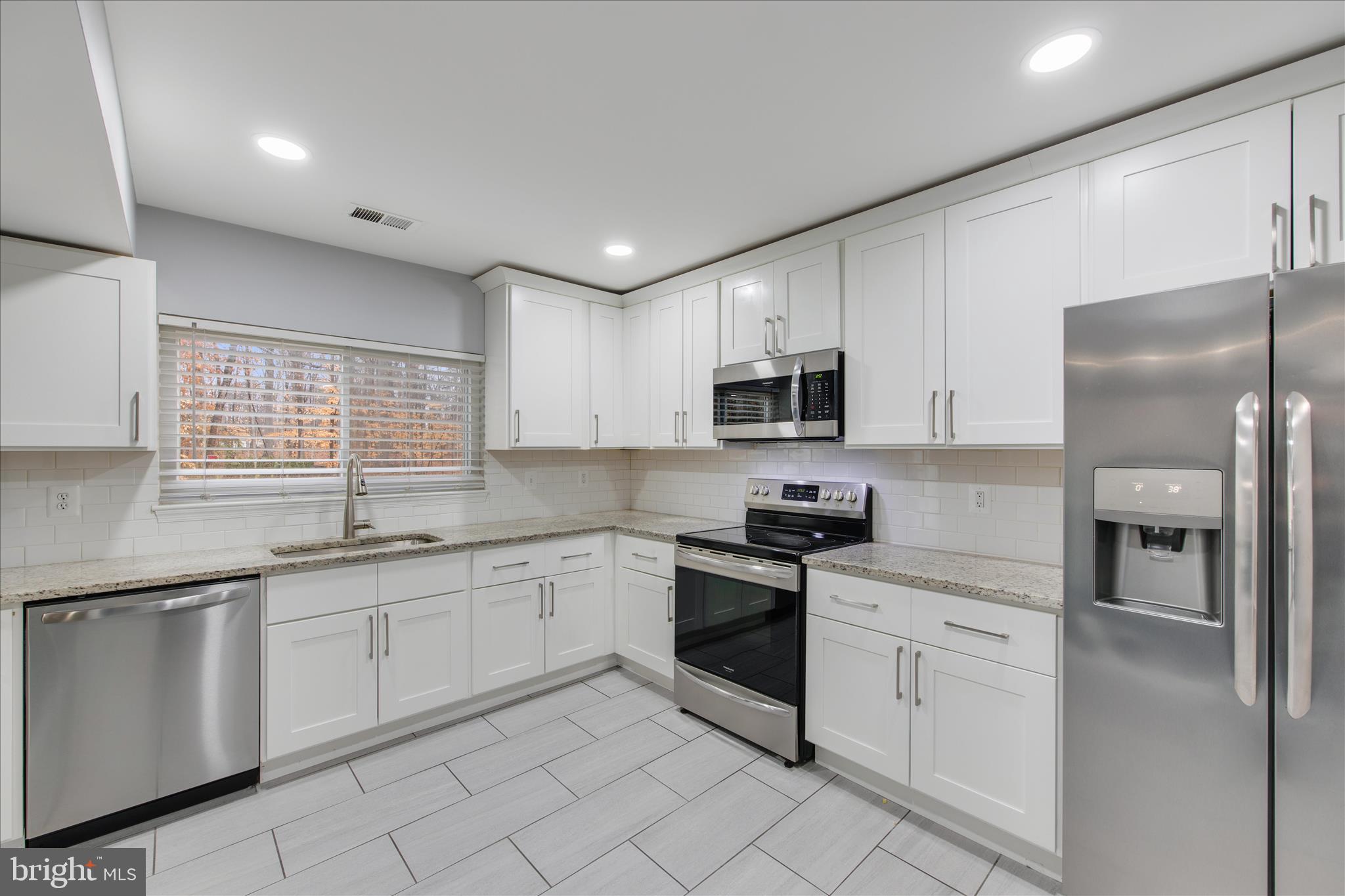 FOX RUN ESTATES - Residential