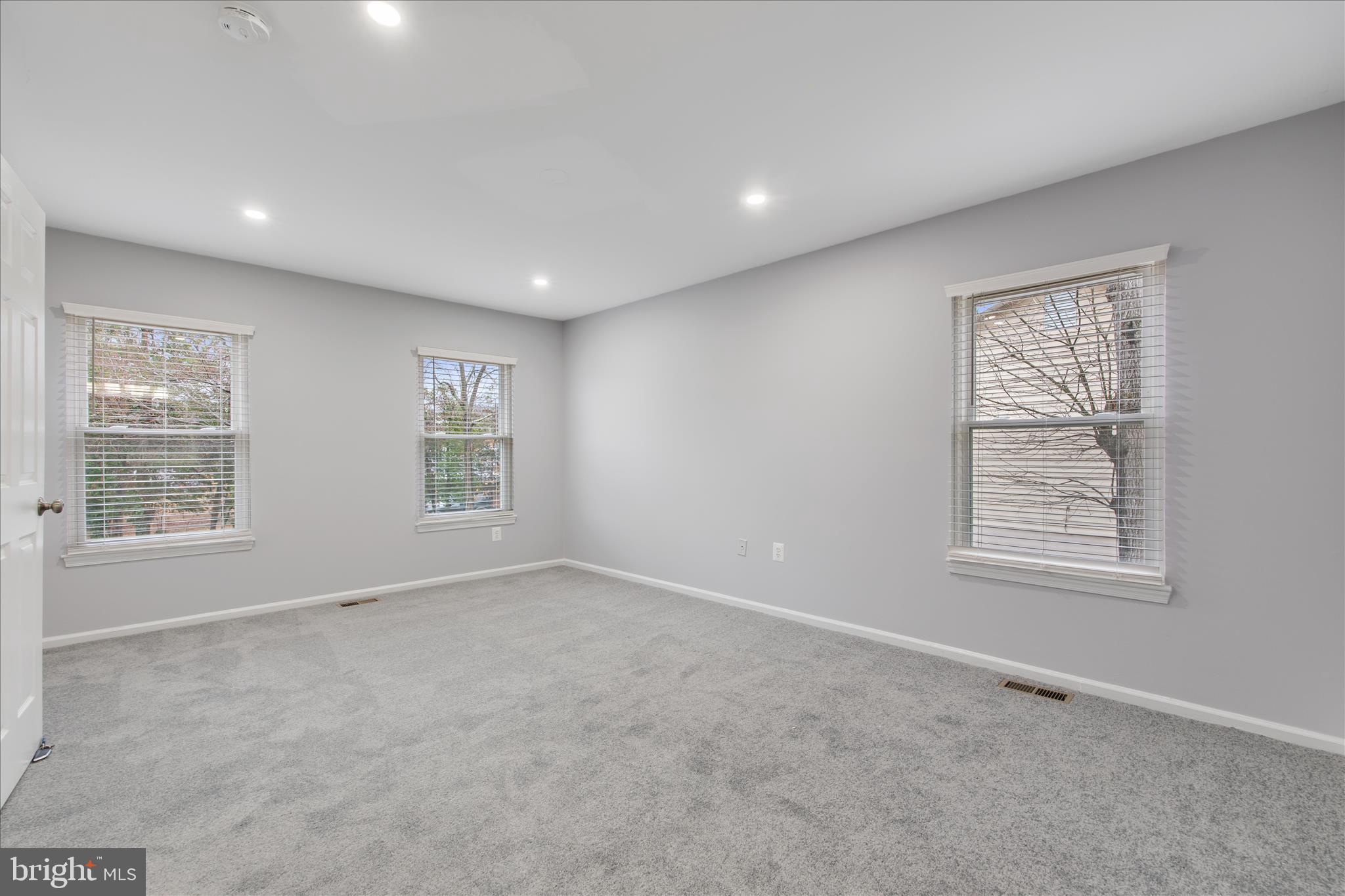 FOX RUN ESTATES - Residential