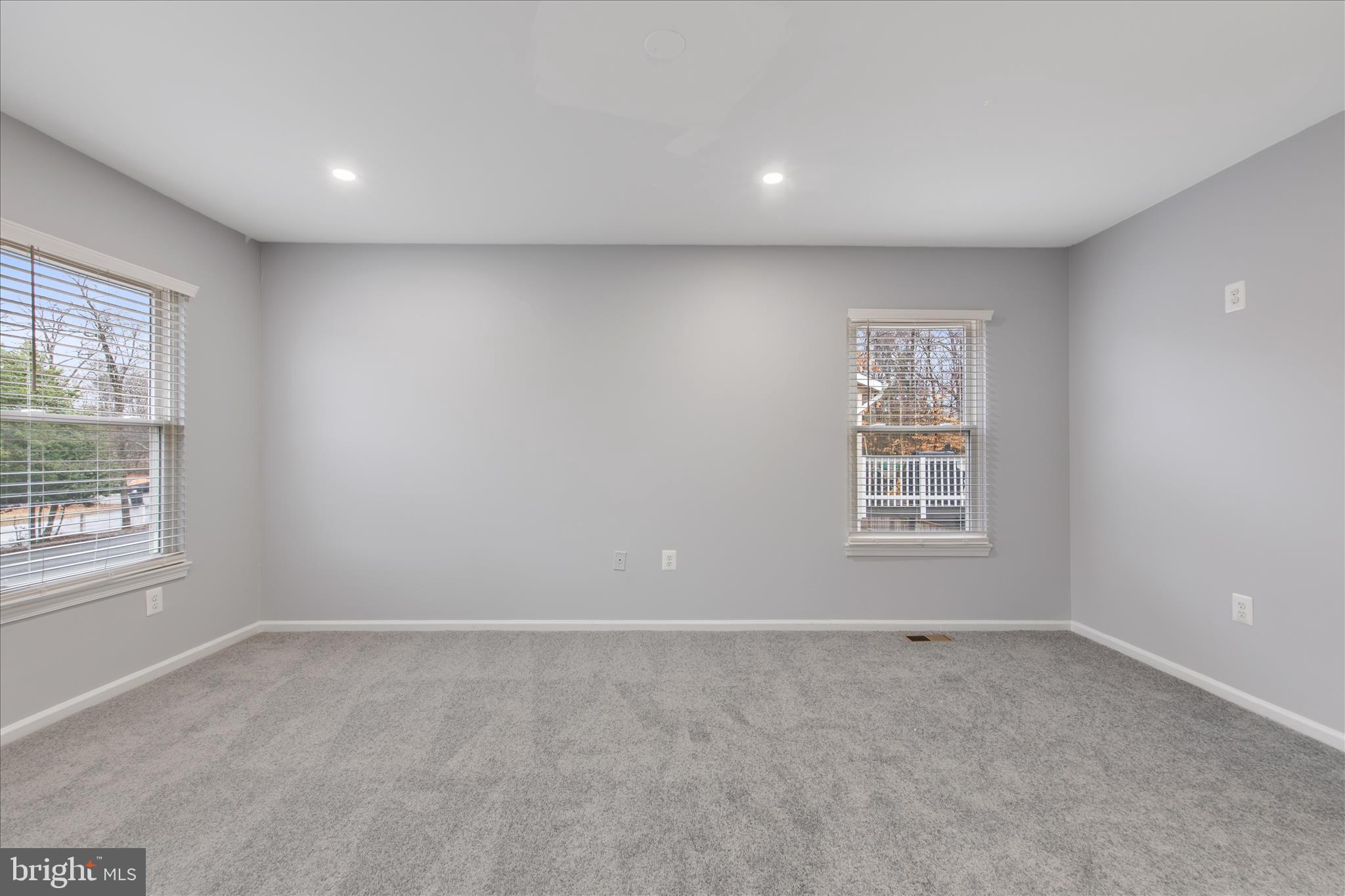 FOX RUN ESTATES - Residential