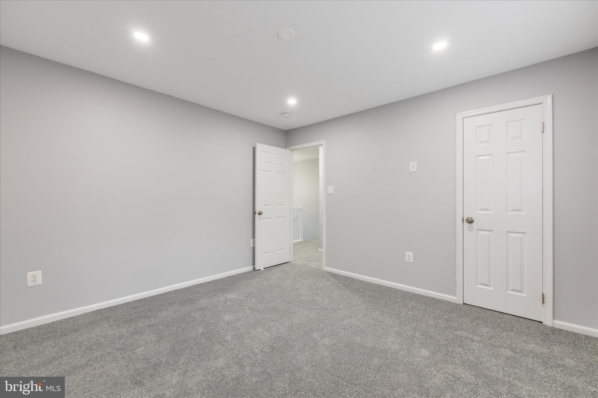 FOX RUN ESTATES - Residential