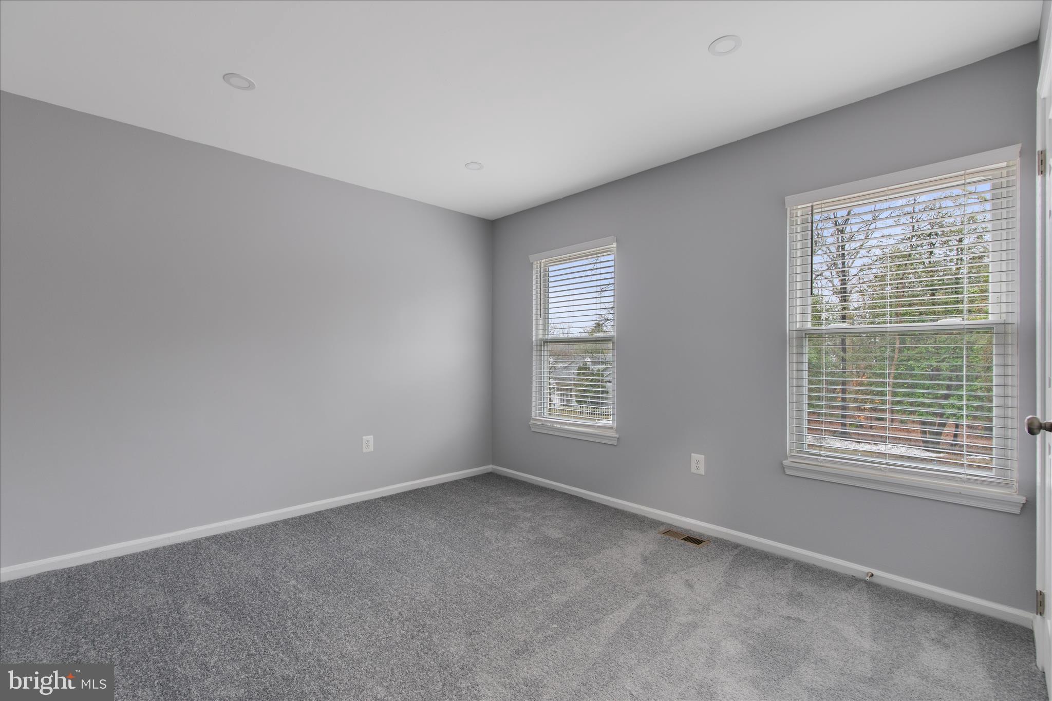 FOX RUN ESTATES - Residential