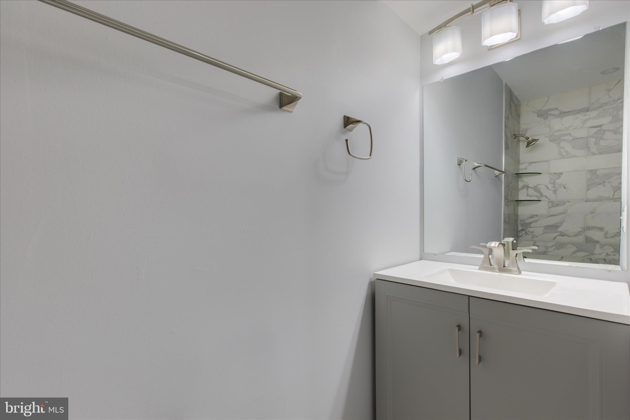 FOX RUN ESTATES - Residential