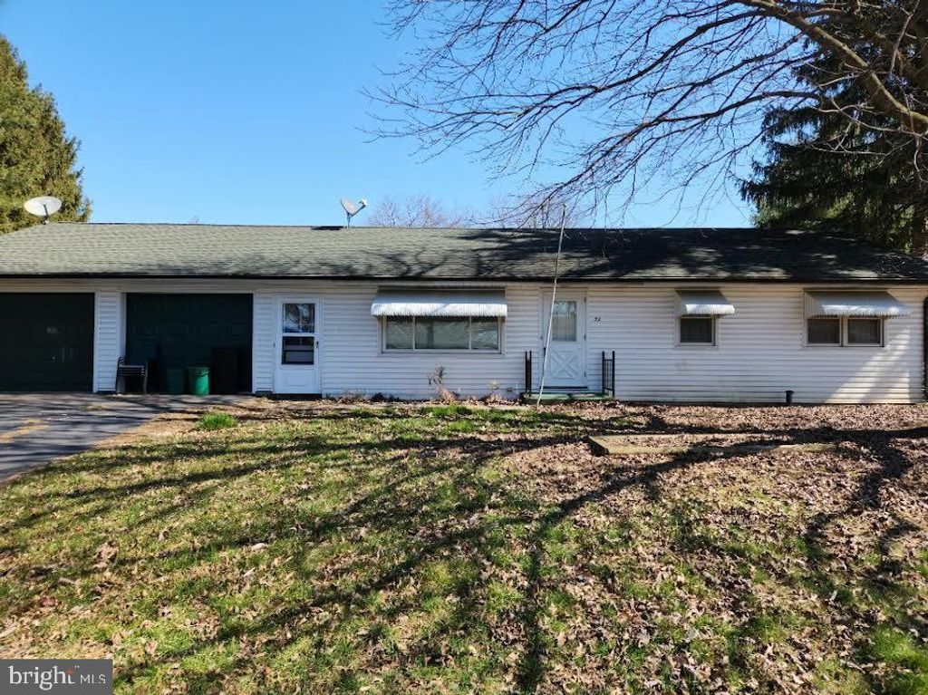 Photo of 52 VISTA DR, MAYTOWN, PA 17550 (MLS # PALA2032182)