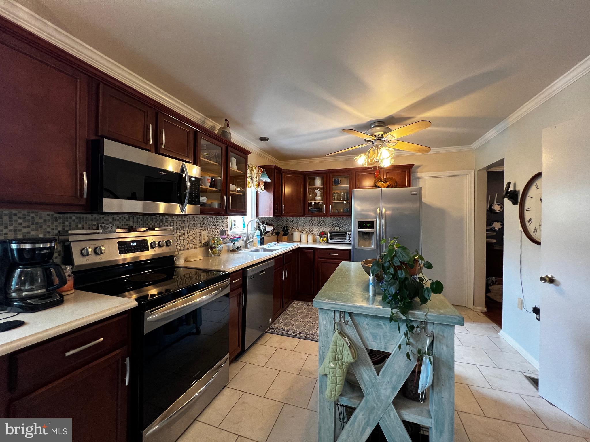 PROSPECT KNOLLS - Residential