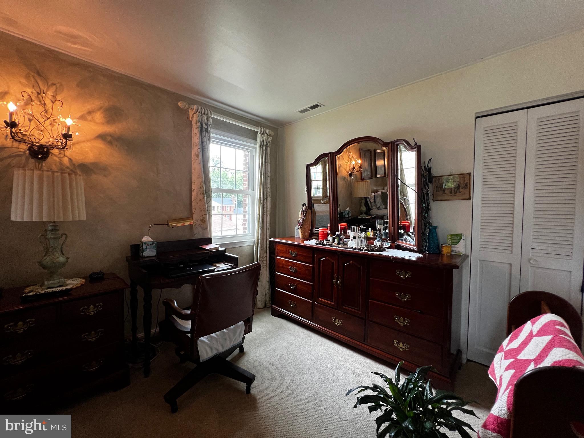 PROSPECT KNOLLS - Residential