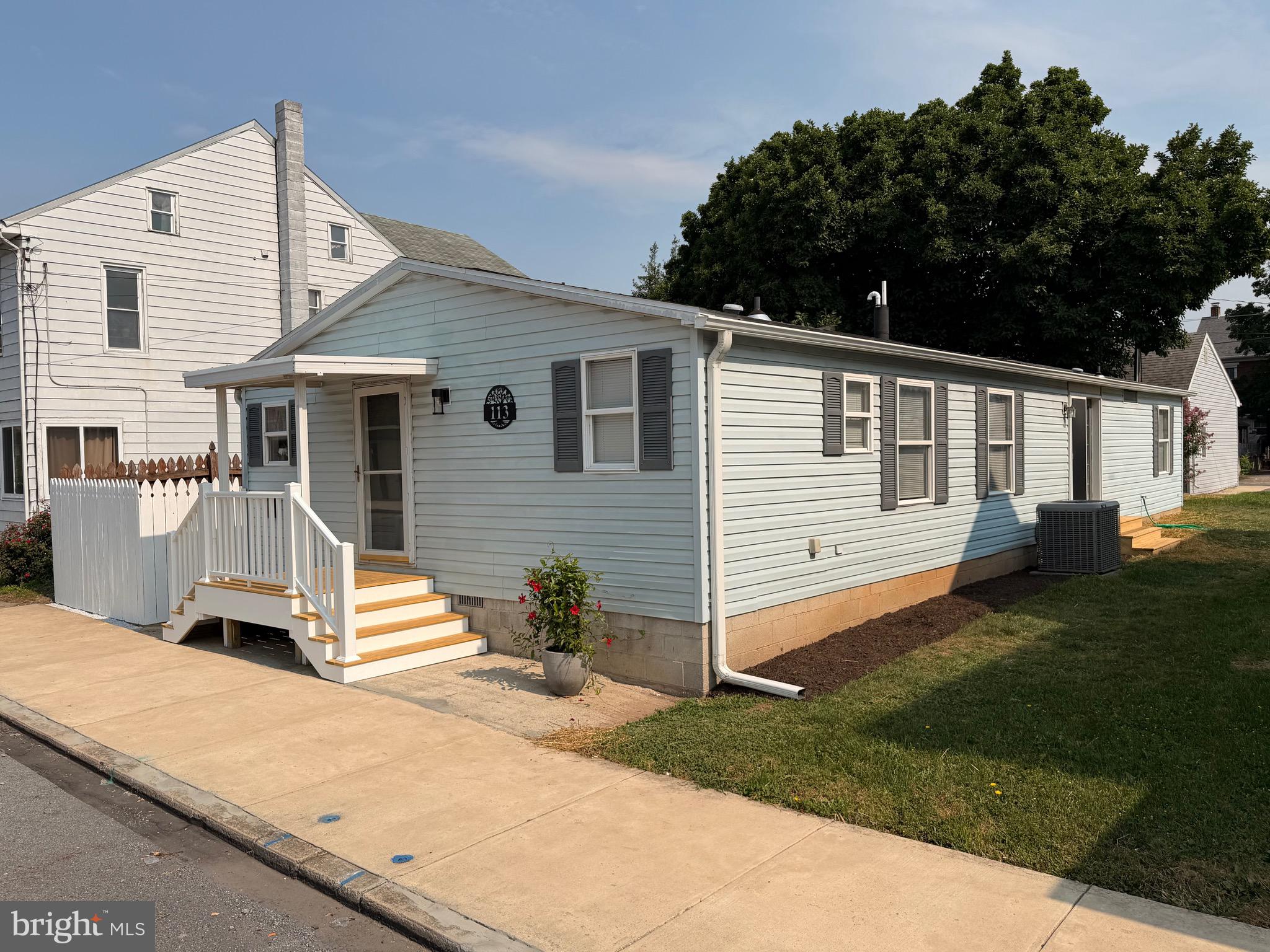 113 BROWN STREET