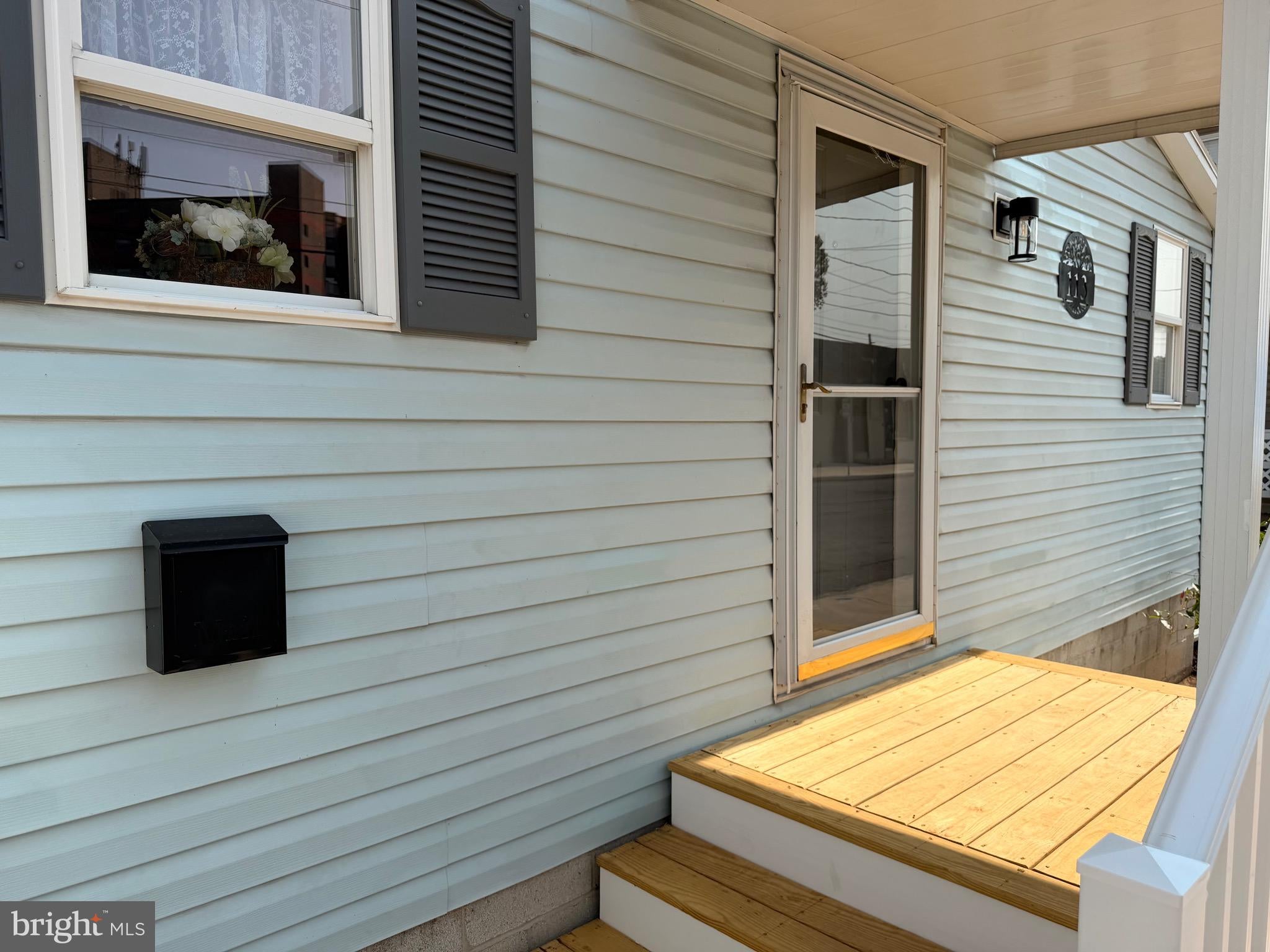 113 BROWN STREET