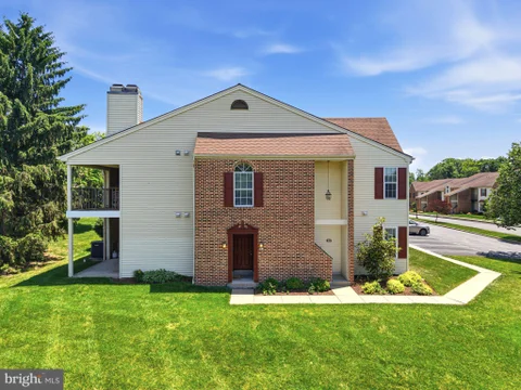 400 Westridge Drive Unit 177, Phoenixville, PA MLS: PACT2127698