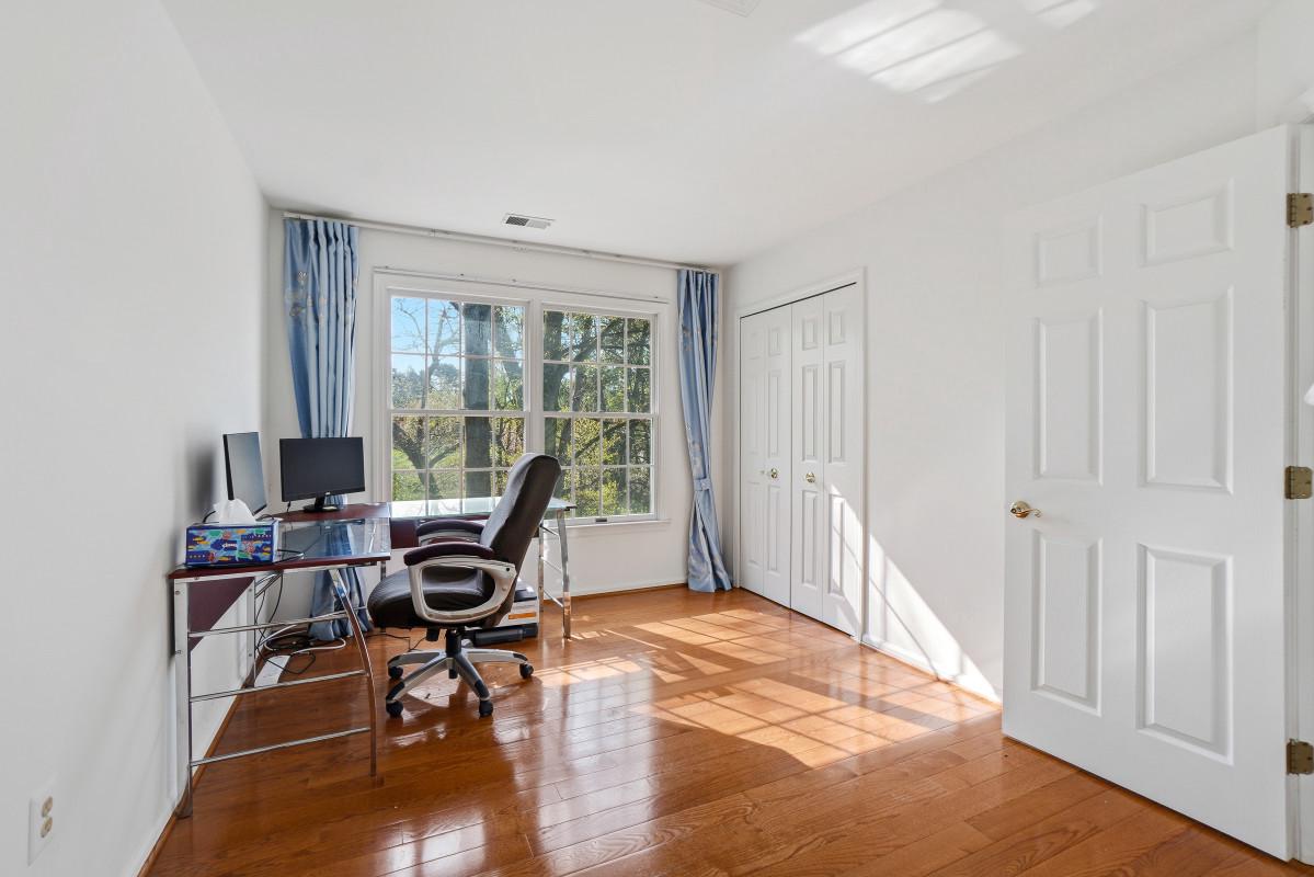 VALLEY MEADE - Residential