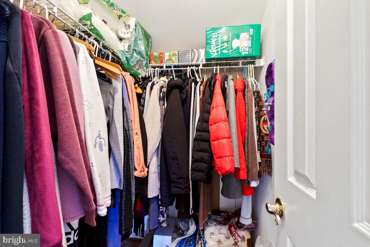 VALLEY MEADE - Residential