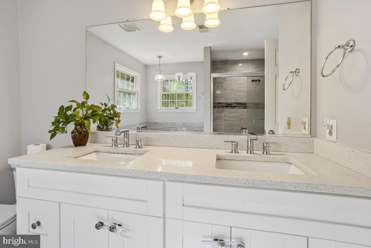 VALLEY MEADE - Residential