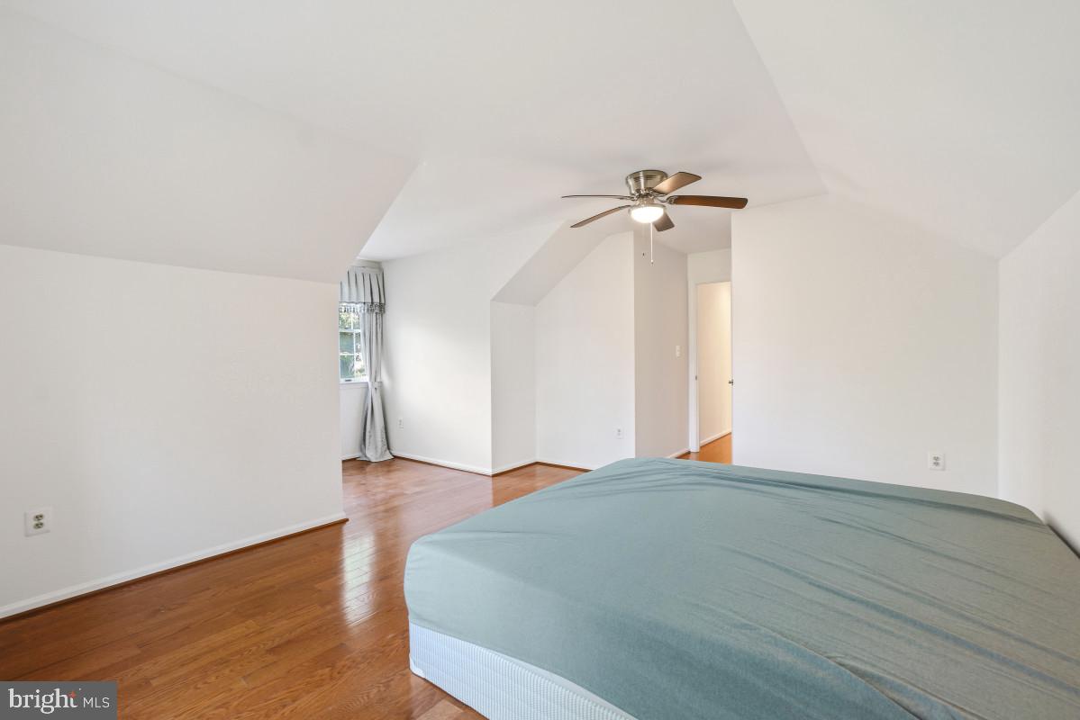 VALLEY MEADE - Residential