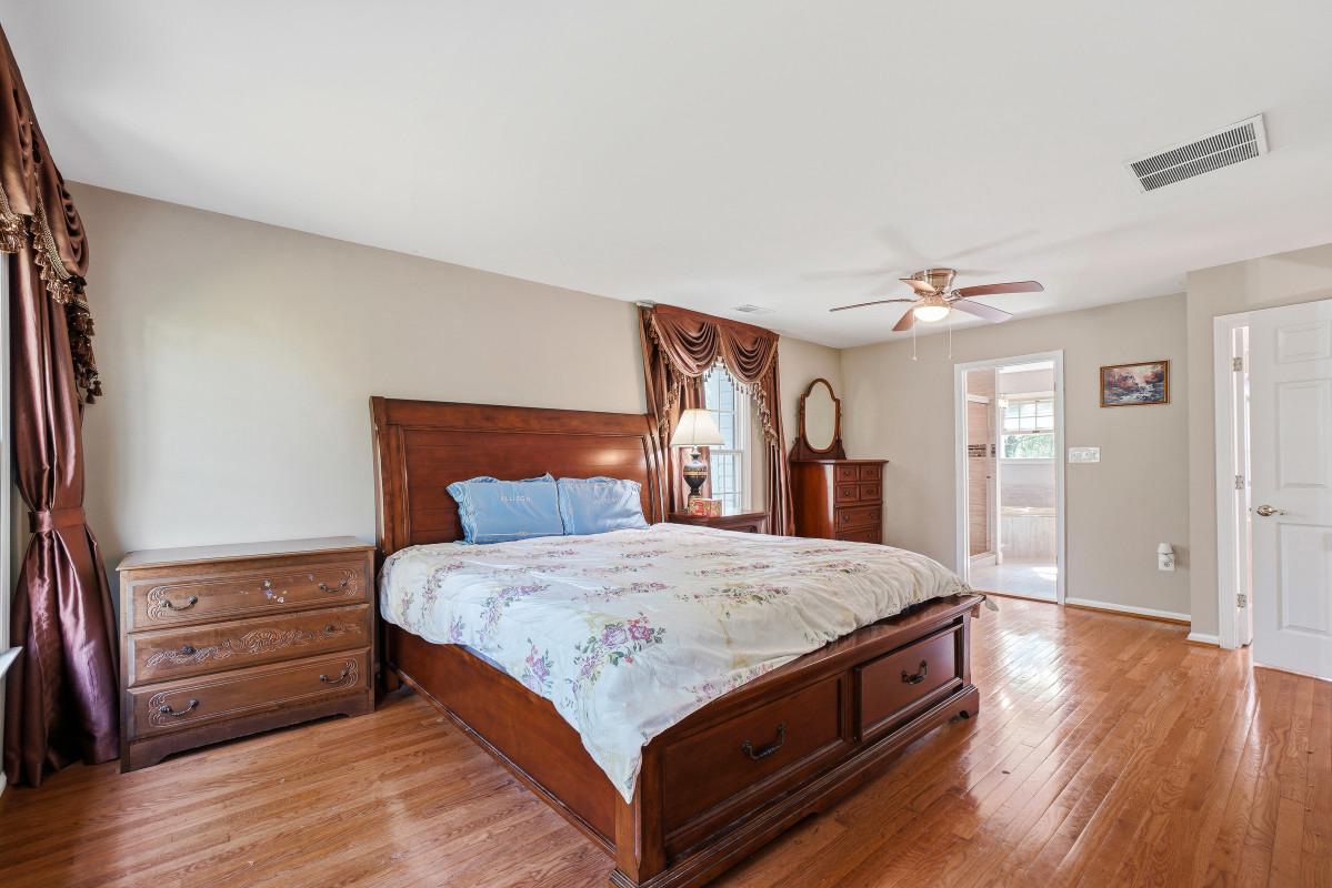 VALLEY MEADE - Residential