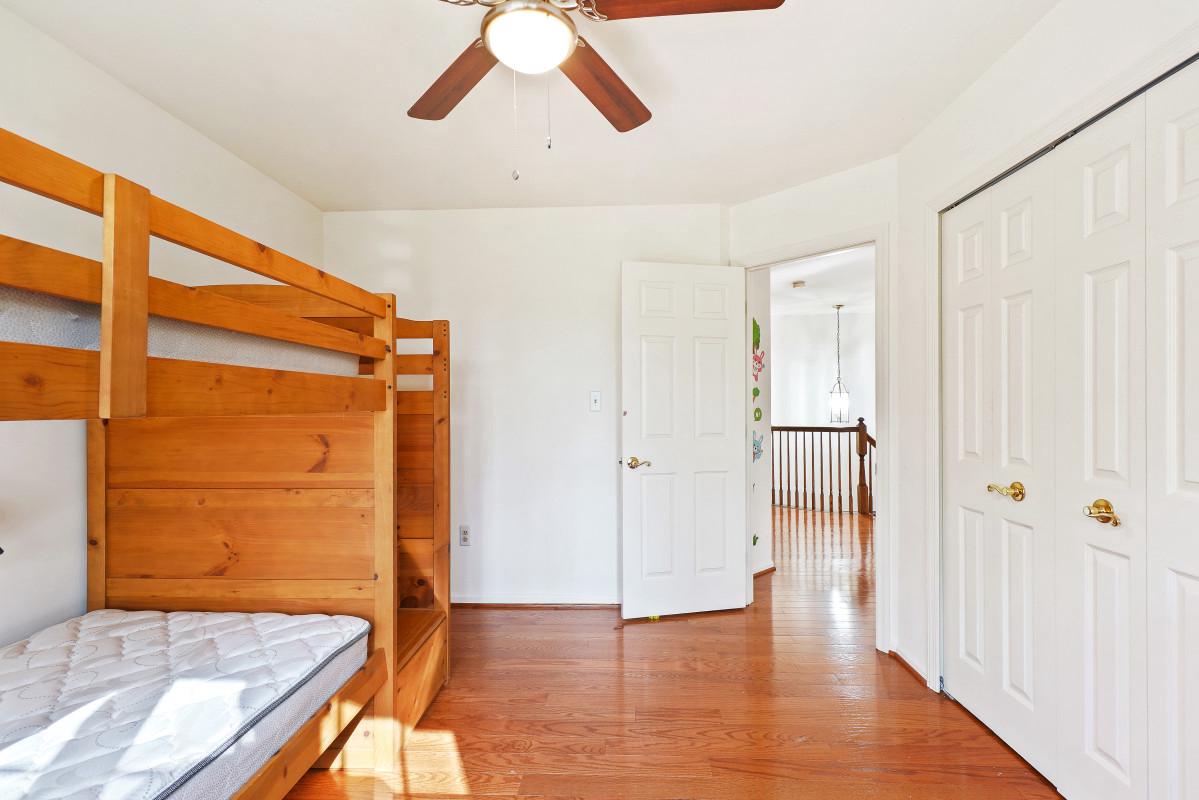 VALLEY MEADE - Residential