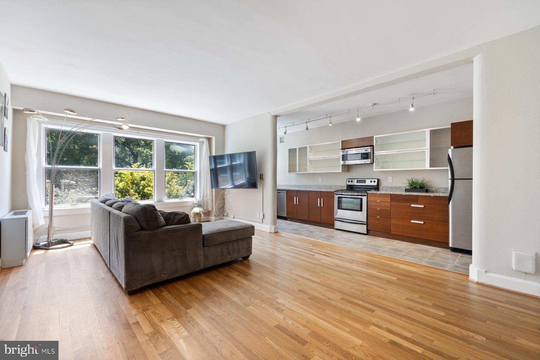 3901 CATHEDRAL AVENUE NW 220