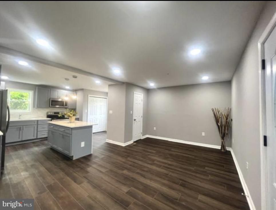 5209 MOUNT AIRY LANE